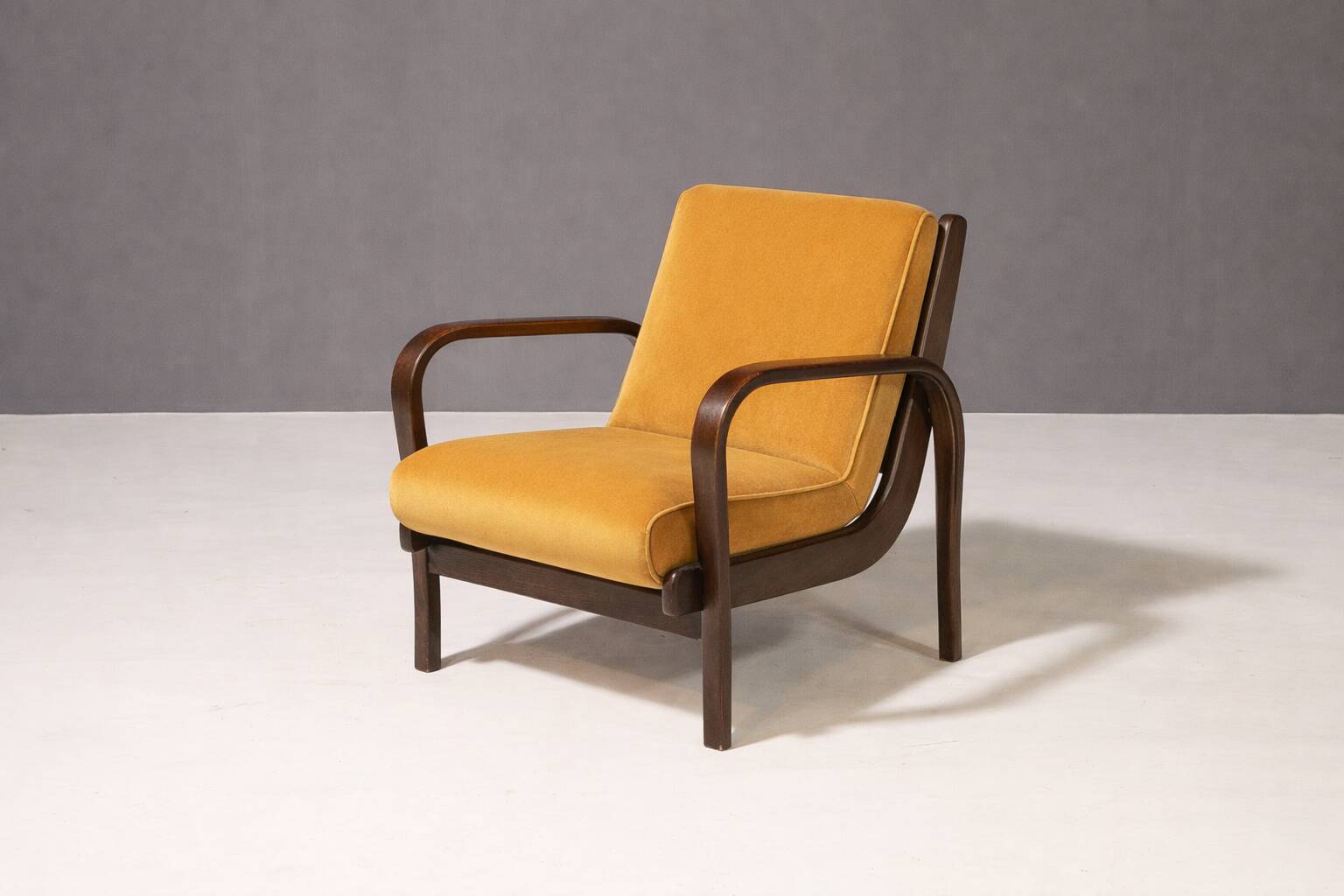 Koželka & Kropáček armchair, 1940s, silver medal – Milan Triennale 1946, restored bentwood frame