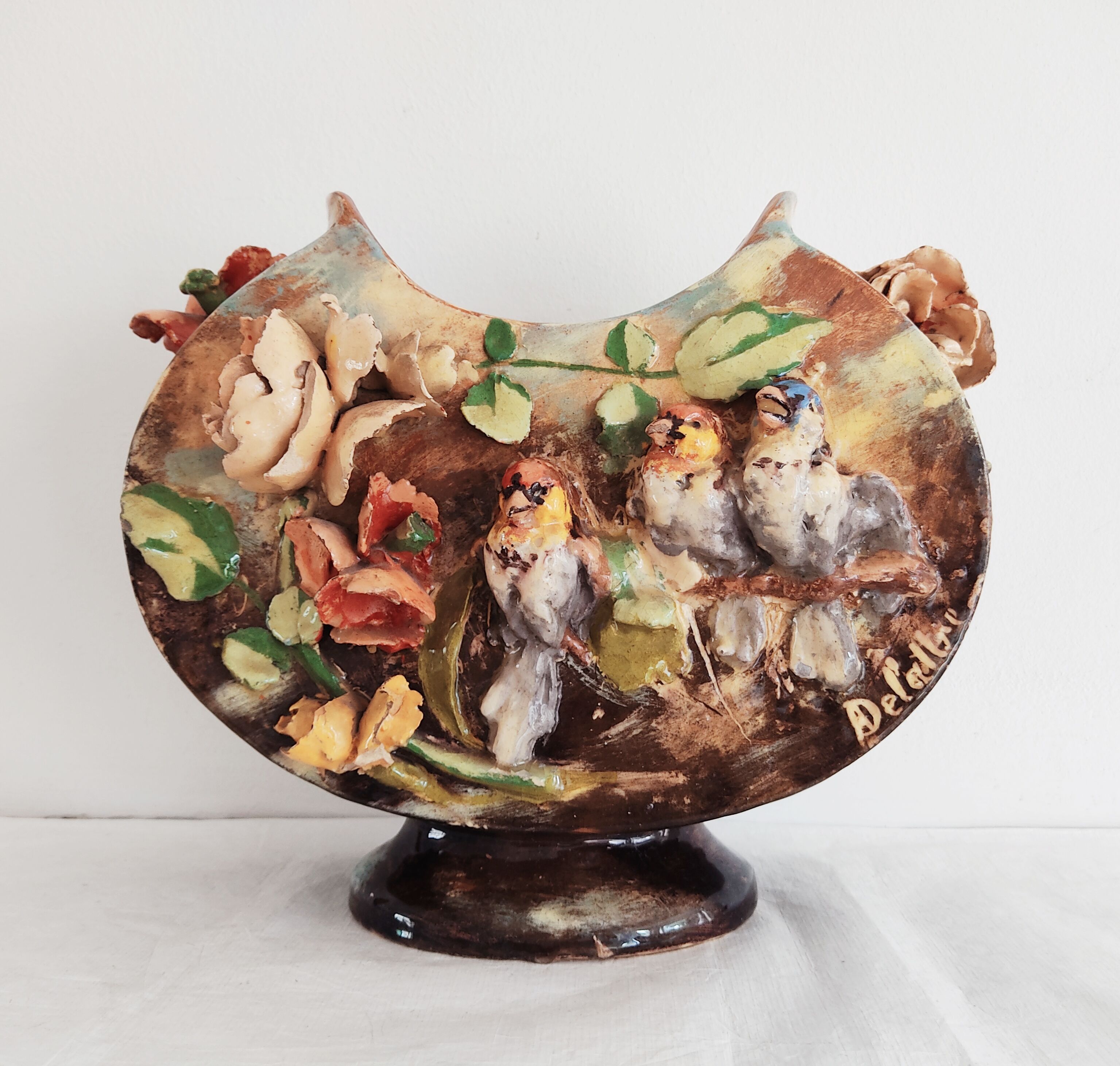 Vase with three birds in relief signed Delattre