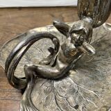 Water lily leaf thumb candle holder