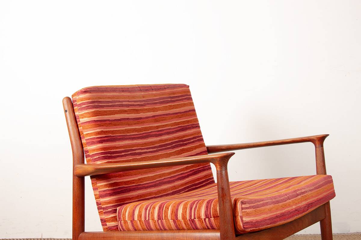 Pair of Danish armchairs in solid teak and fabric, Svend Aage Eriksen 1960.