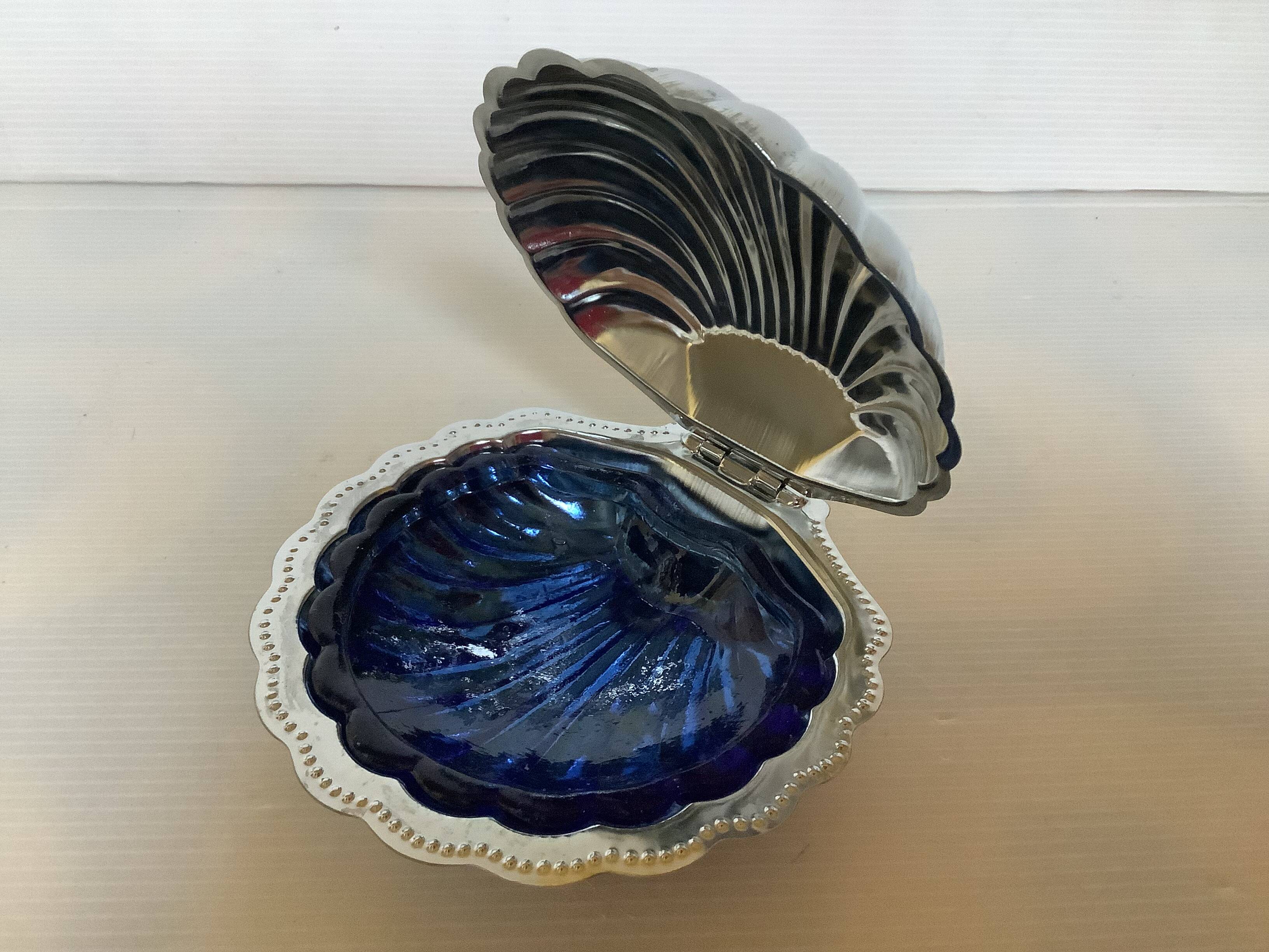 Metal scallop butter dish