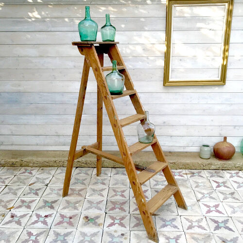 Painter stepladder