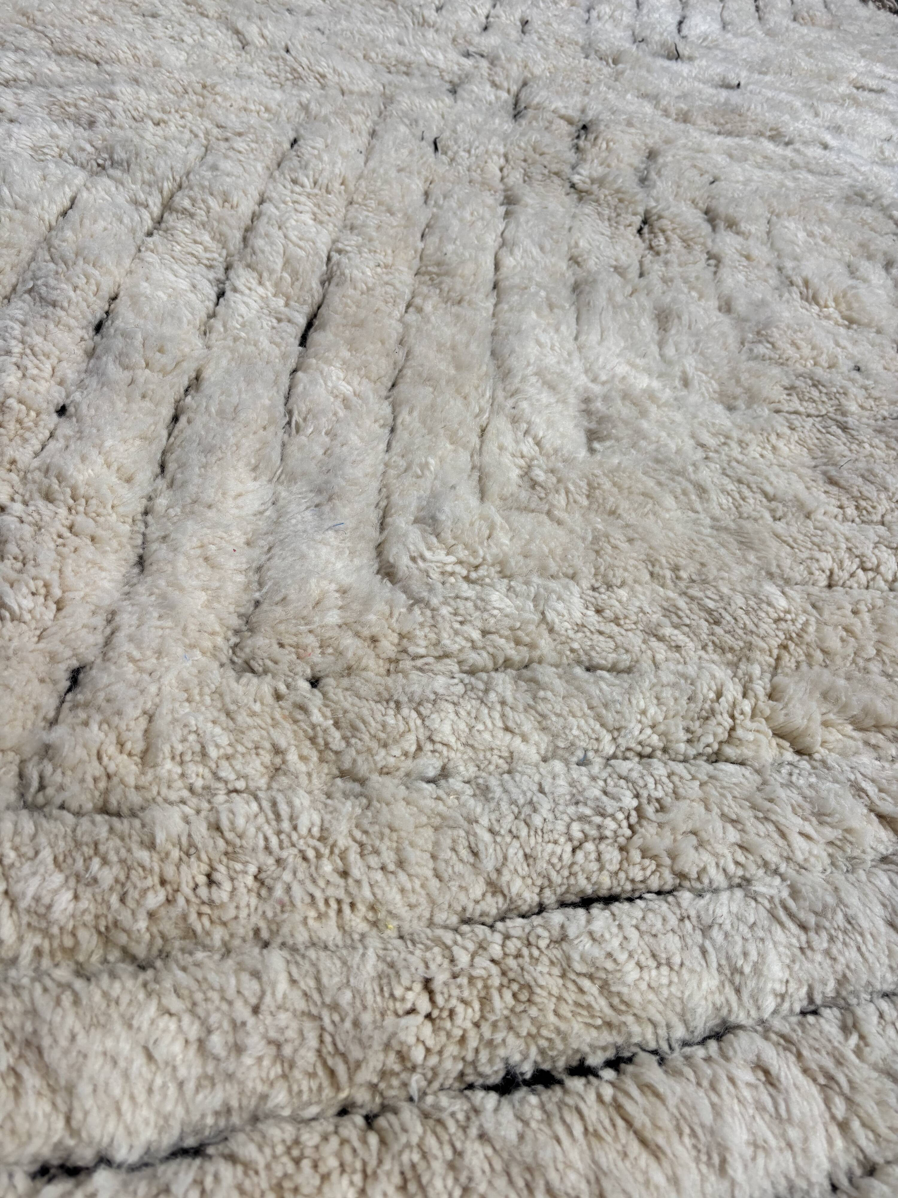 Snow - Moroccan wool Mrirt rug