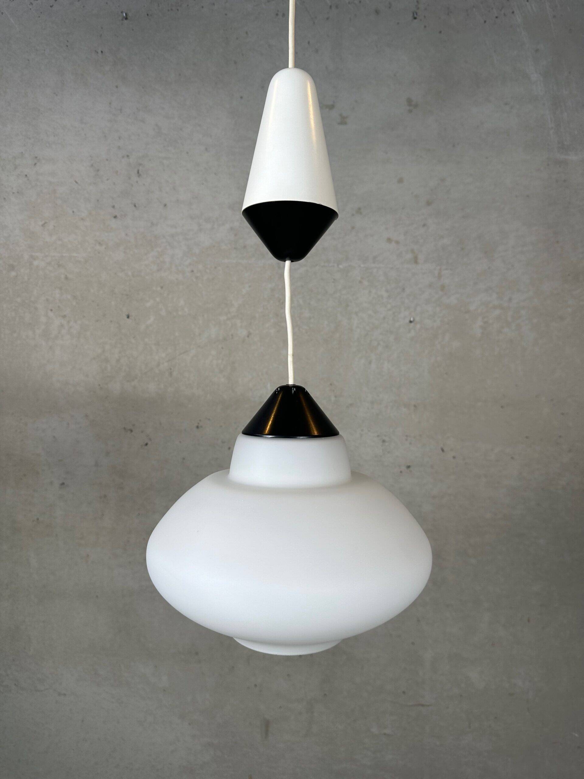 Suspension opaline vintage – Philips
