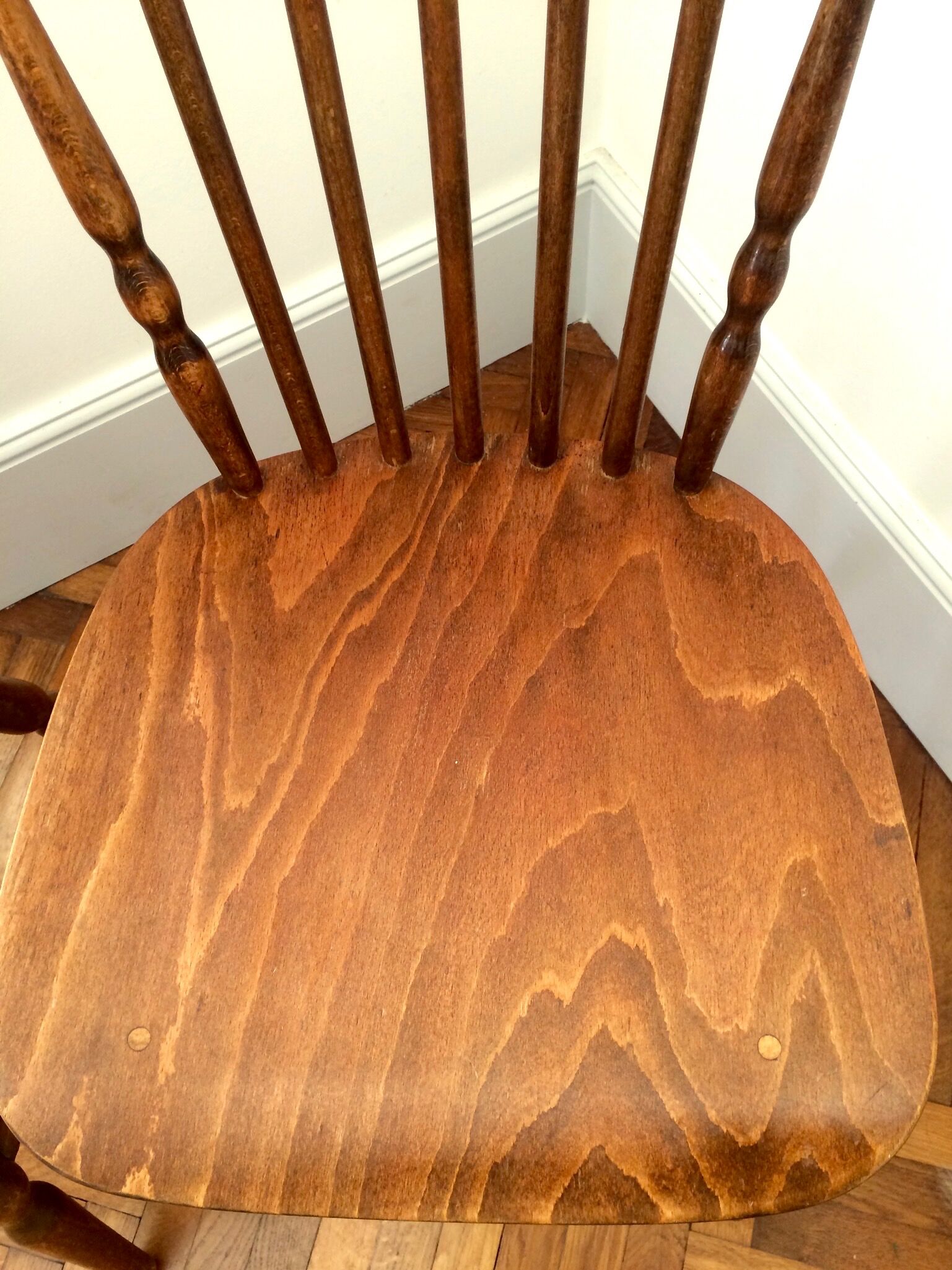 Paire de chaises Baumann modèle Tacoma