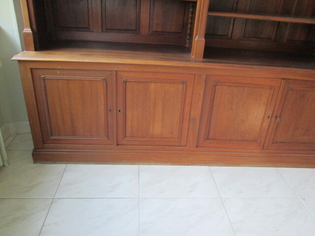 Bookcase in mahogany