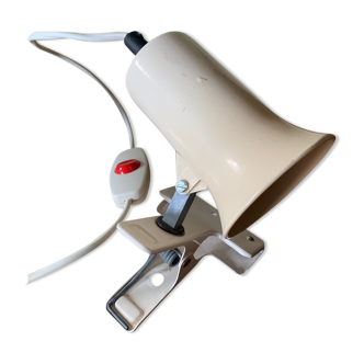 Spot lamp clip
