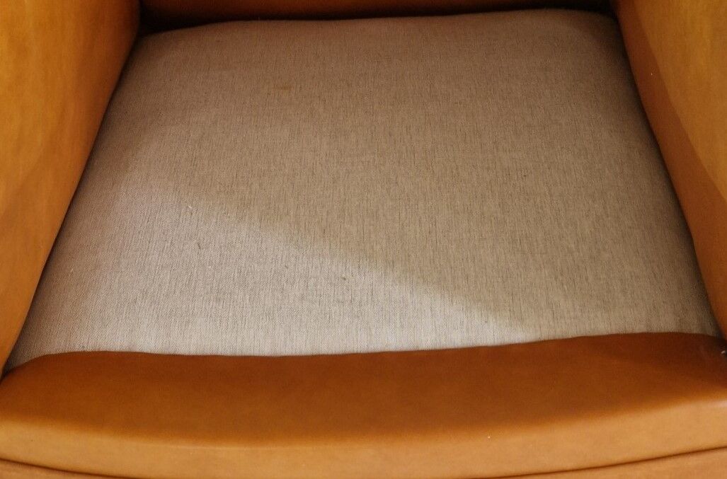 Vintage cognac leather club chair – natural patina – 1970s style