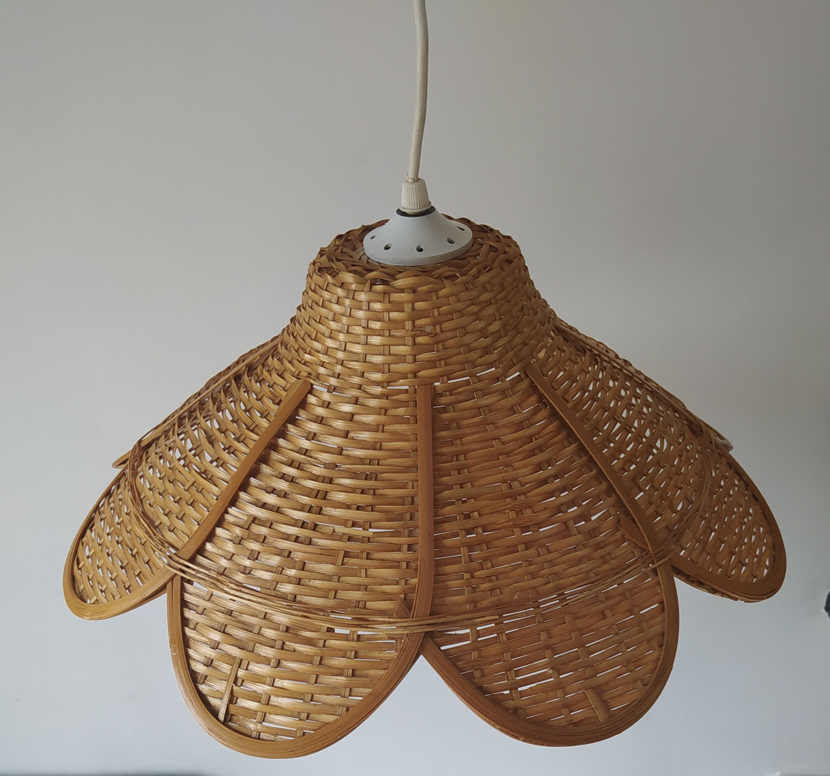 Vintage rattan hanging lamp