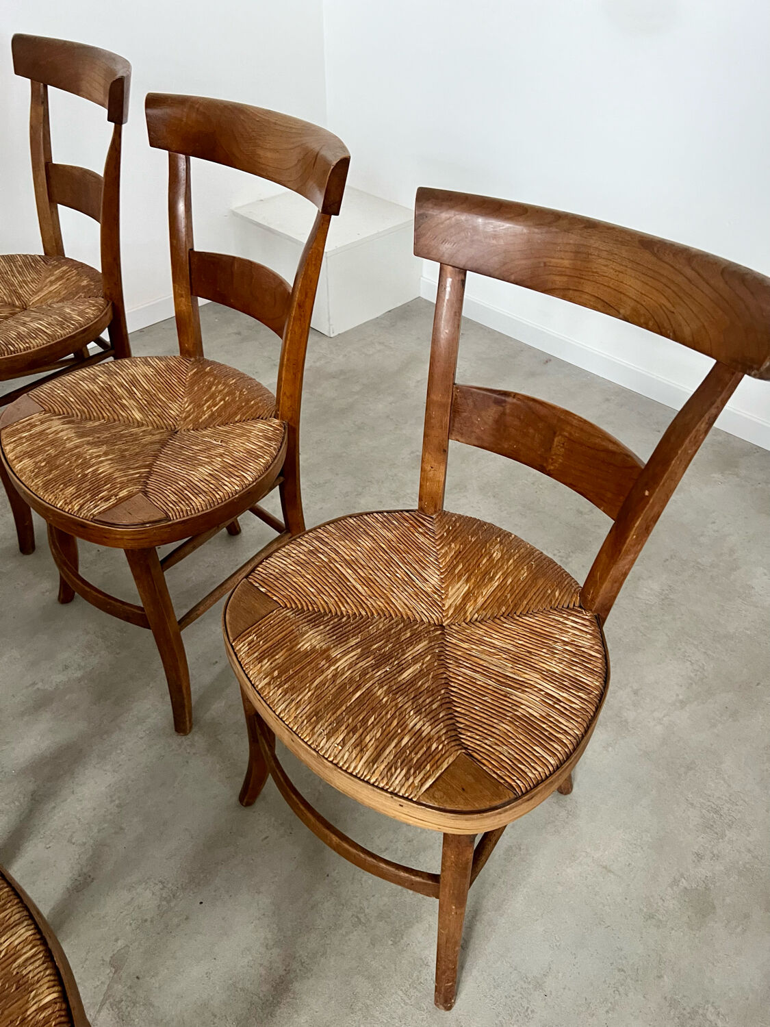 Lot de 6 chaises de ferme rustique début XX eme en bois / bistrot