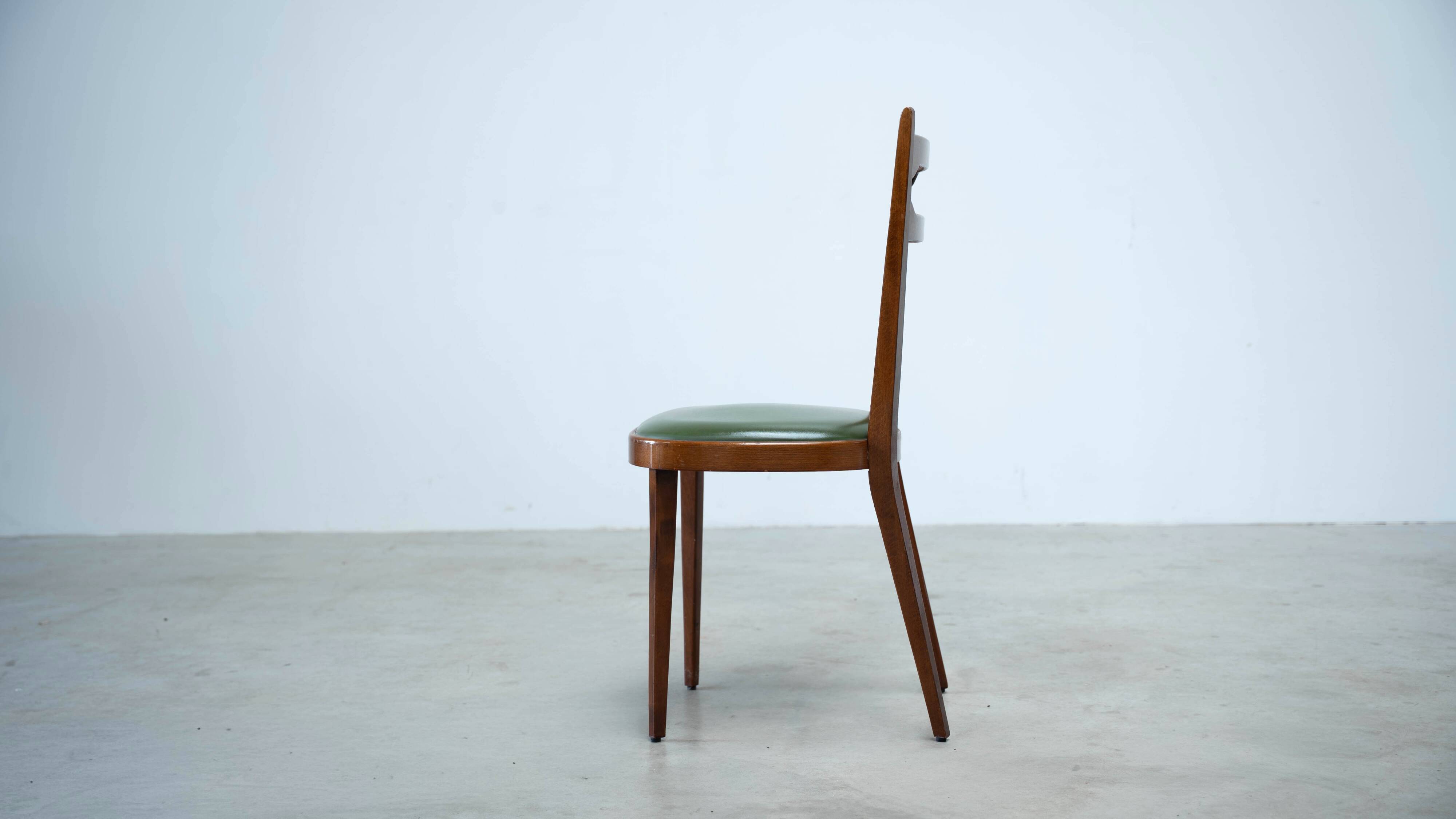 Set of six elegant Italian dining chairs