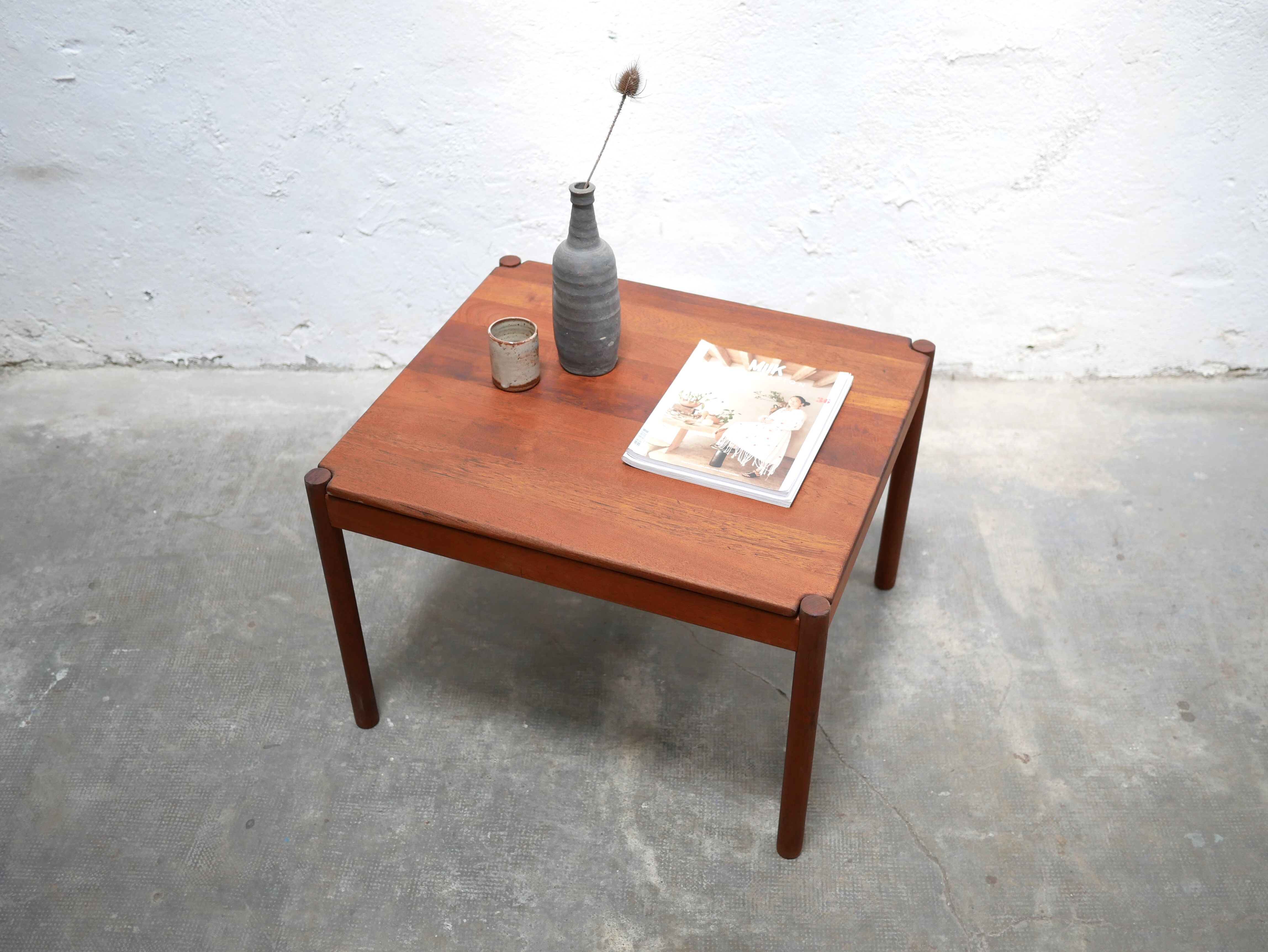 Danish coffee table in vintage teak edited by Magnus Olesen