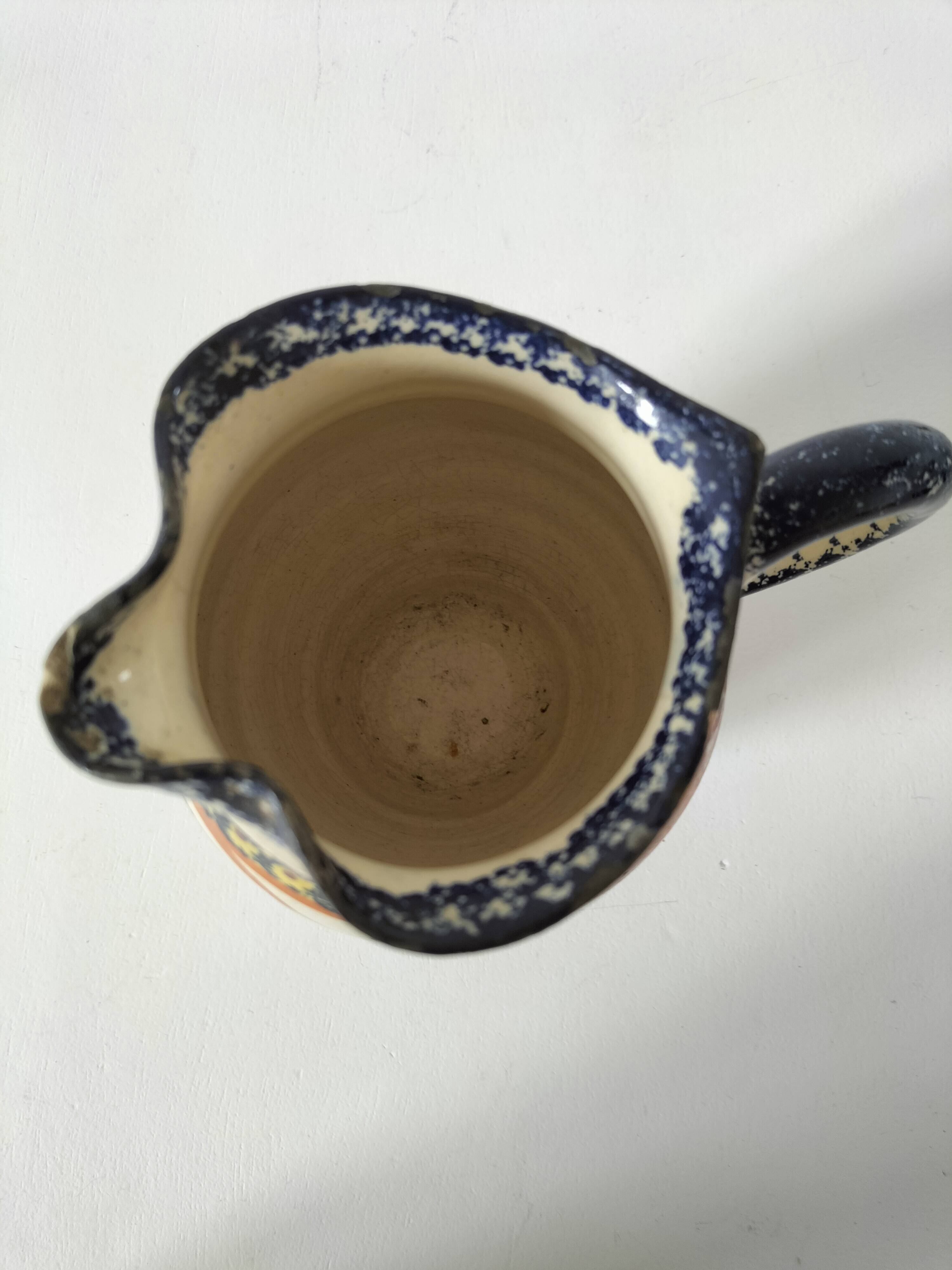 Breton pitcher Henriot Quimper Breton decoration no. 139 circa 1925-1935