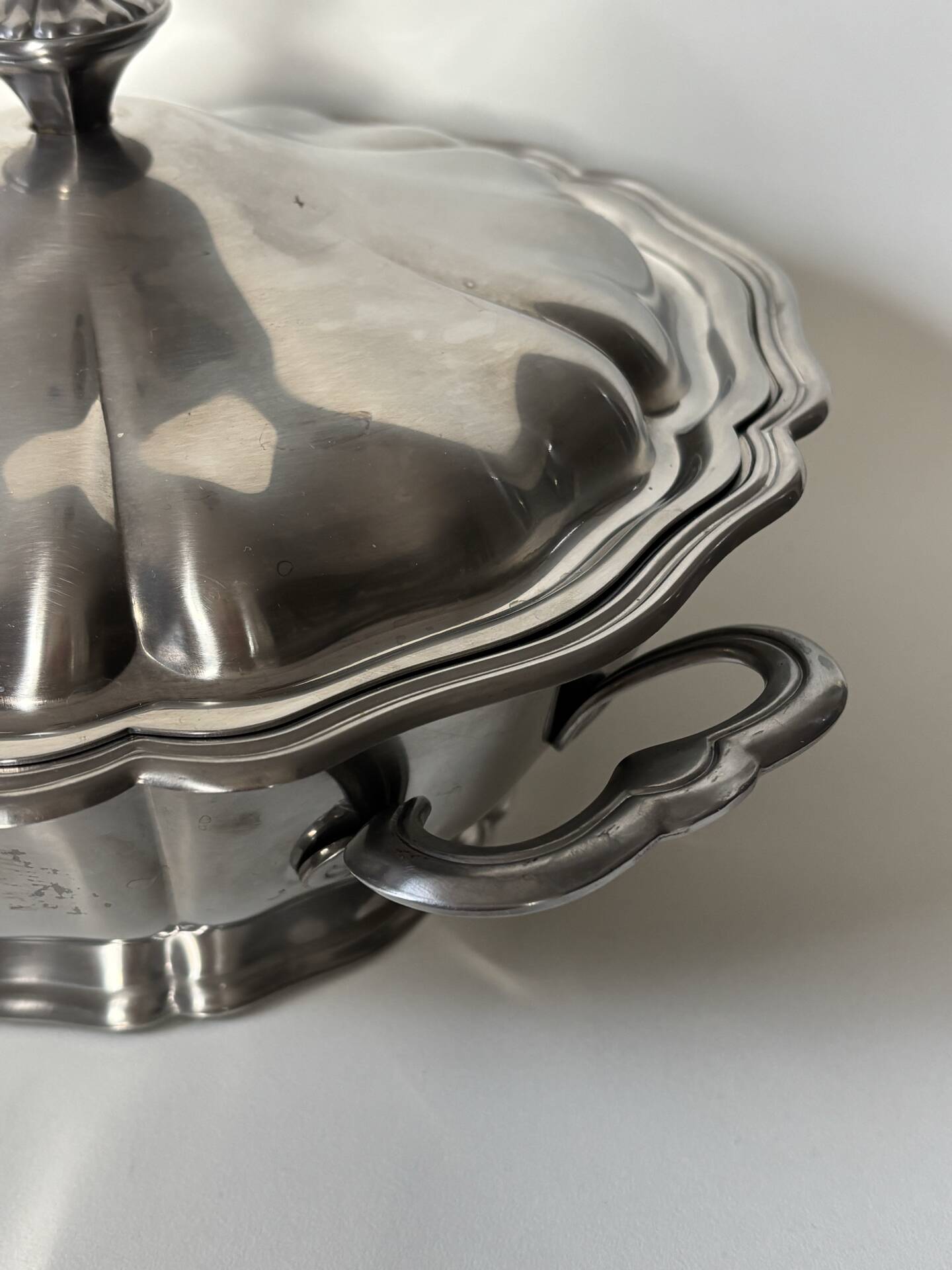 Plat couvert en inox Guy Degrenne 