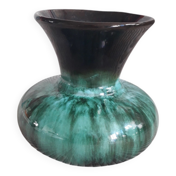 Vintage vase signed BMP Canada