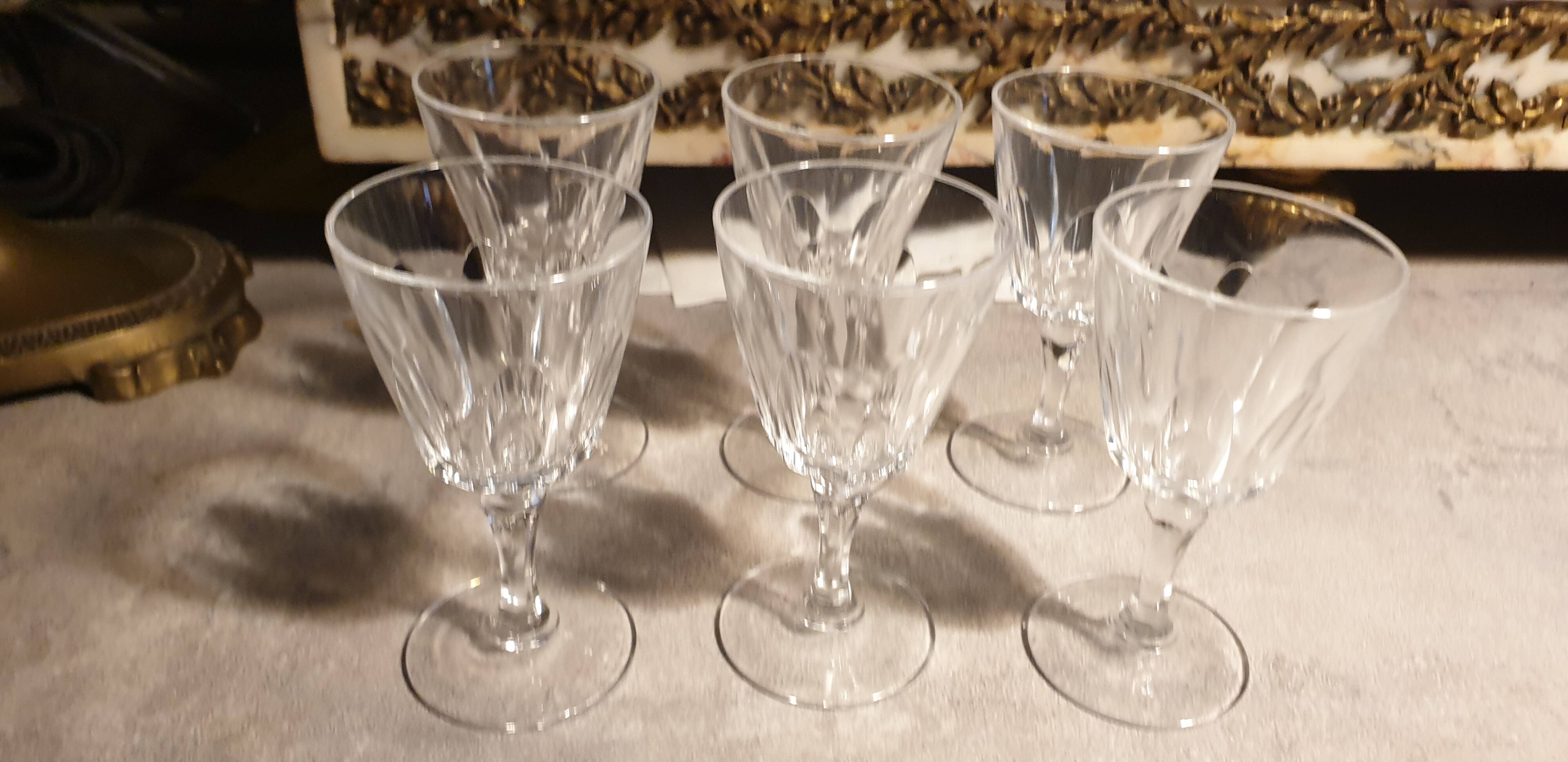 Set of 6 crystal liquor glasses