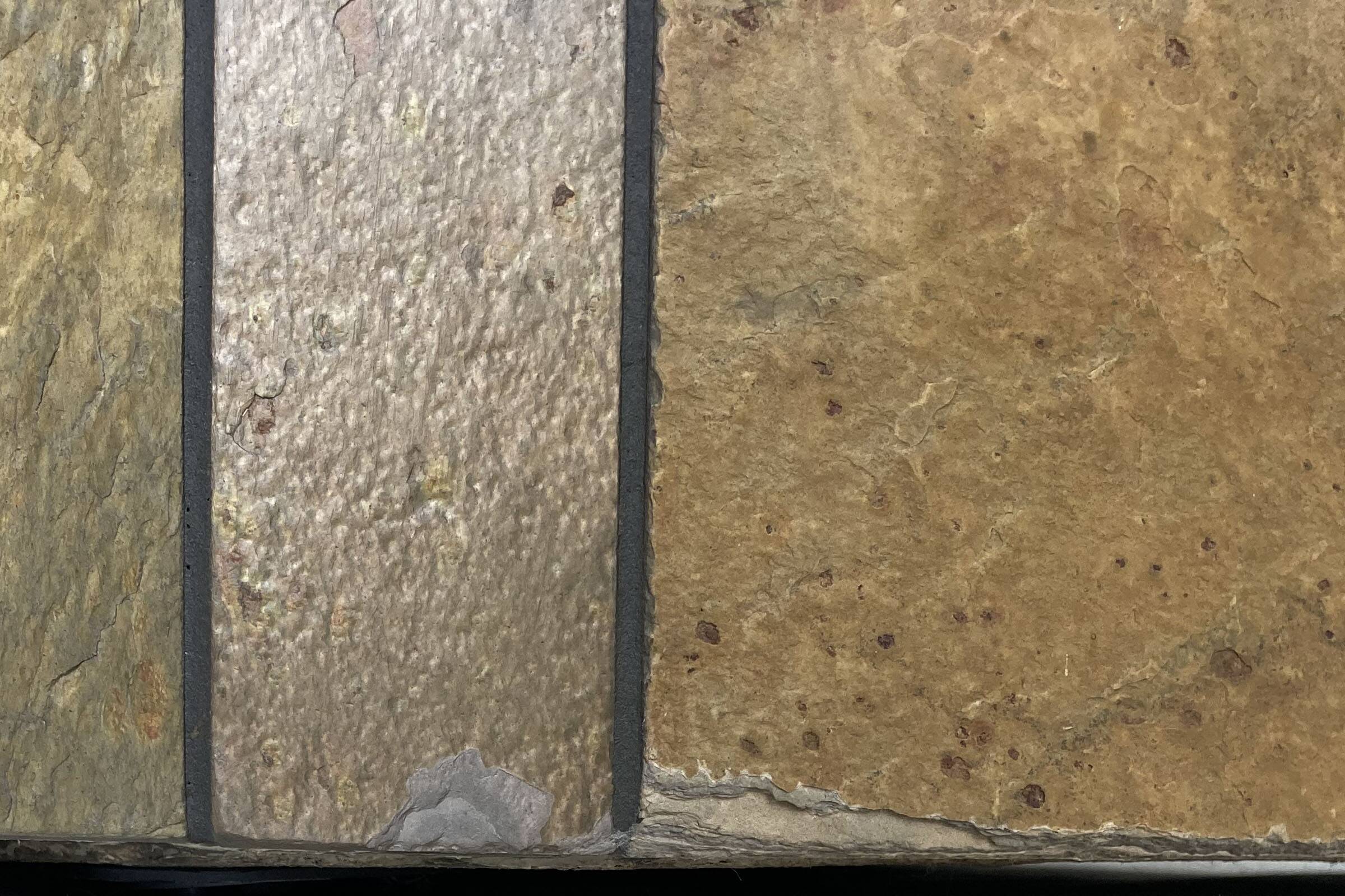 Table basse brutaliste Paul Kingma - pierre, ardoise et laiton