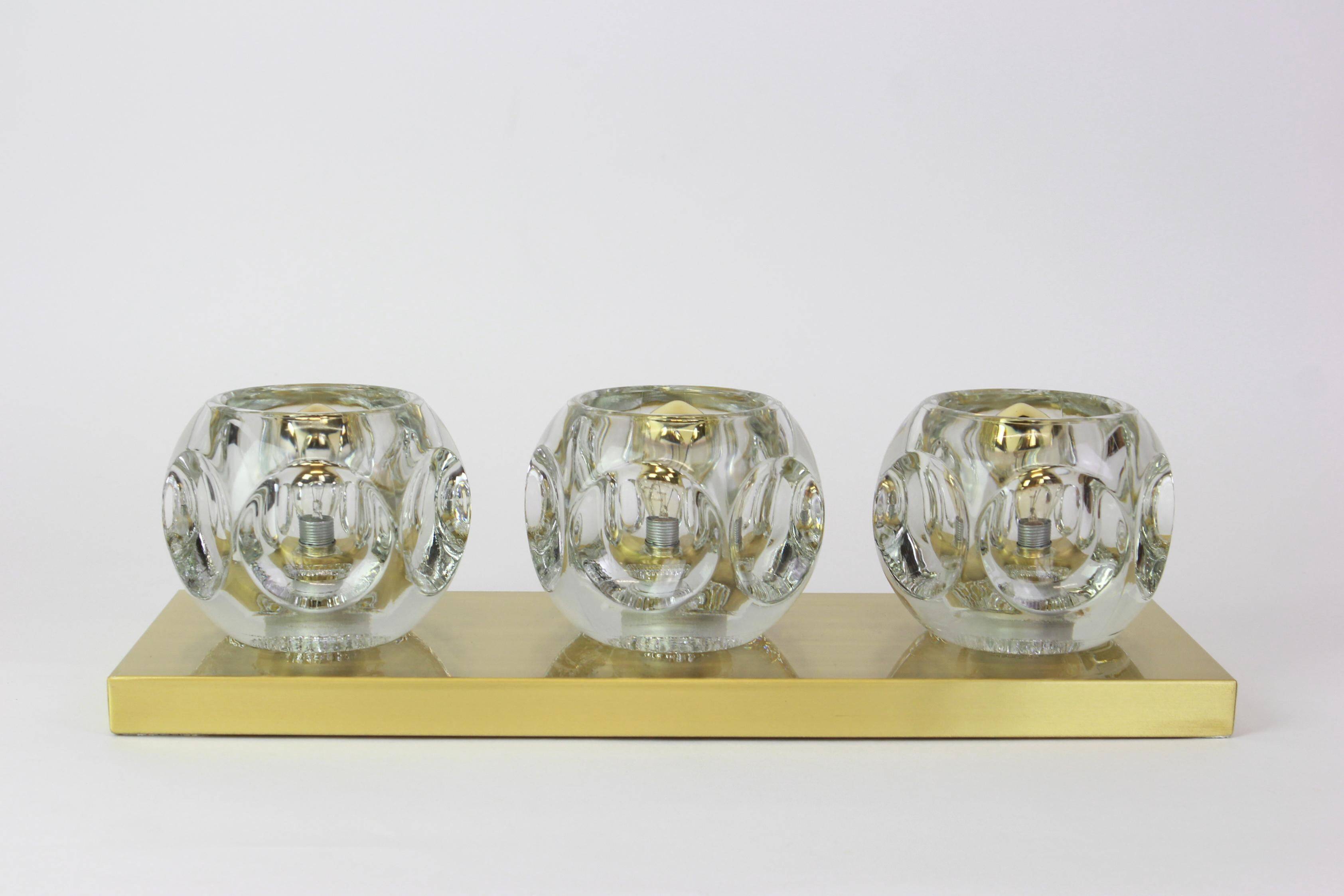 Pair of wall sconces in crystal glass designed by Sciolari for Peill & Putzler.