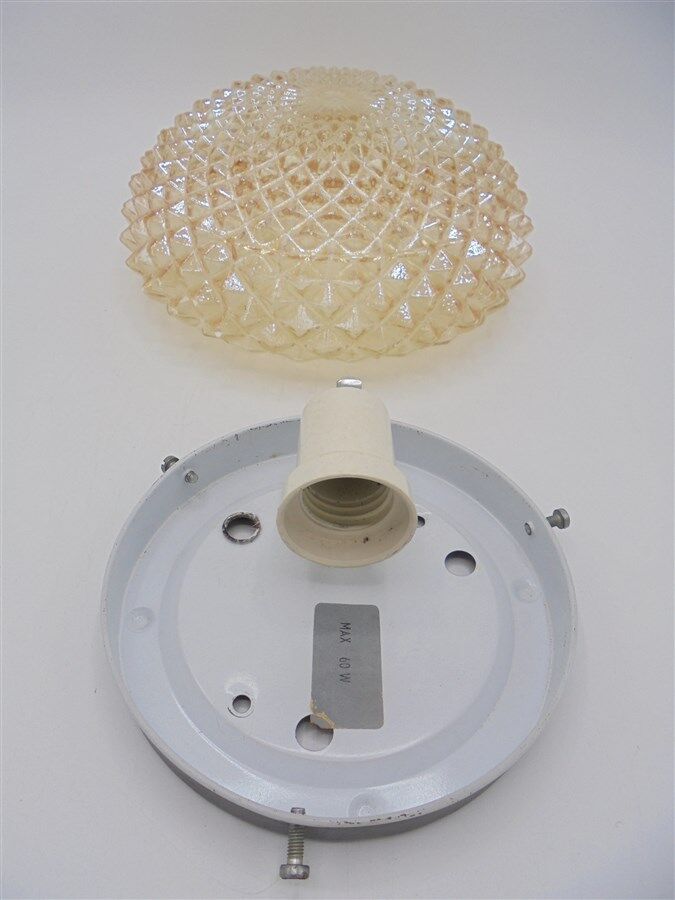 Round ceiling light
