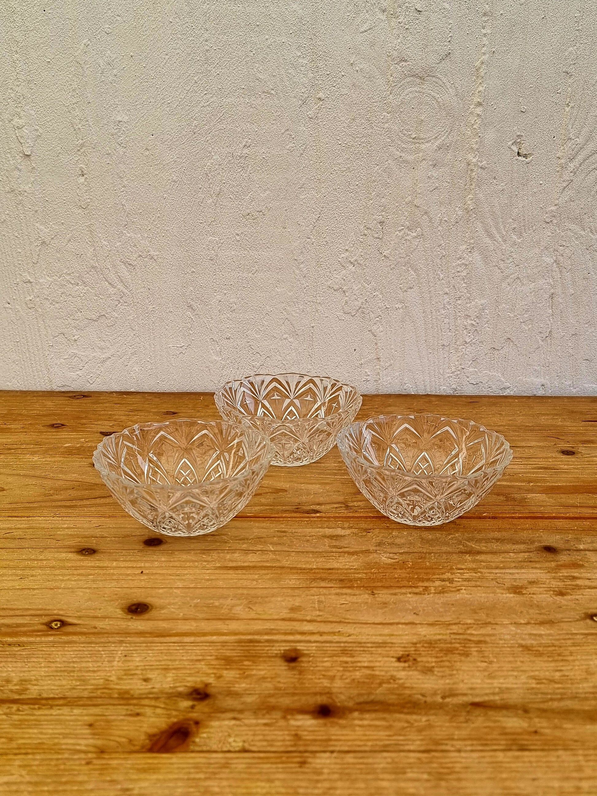 Set of 3 vintage glass bowls