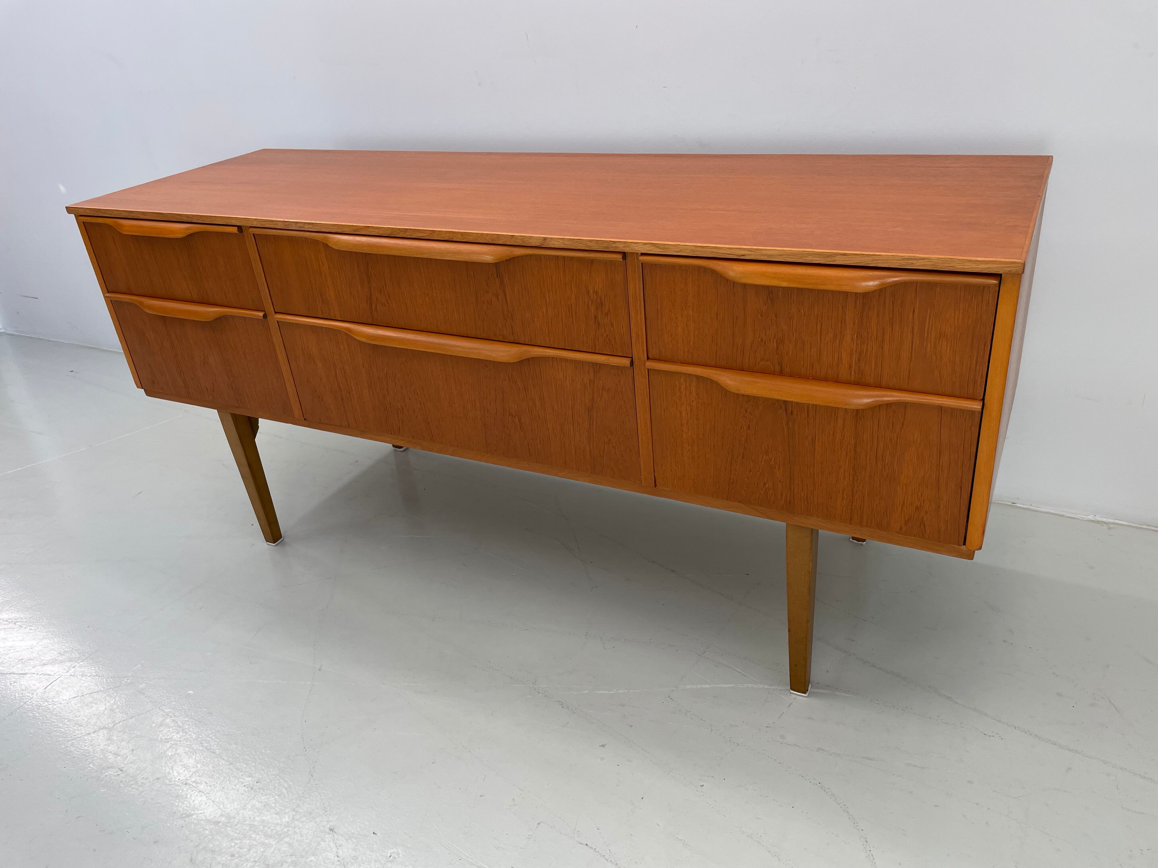 Vintage Austinsuite sideboard 1960's
