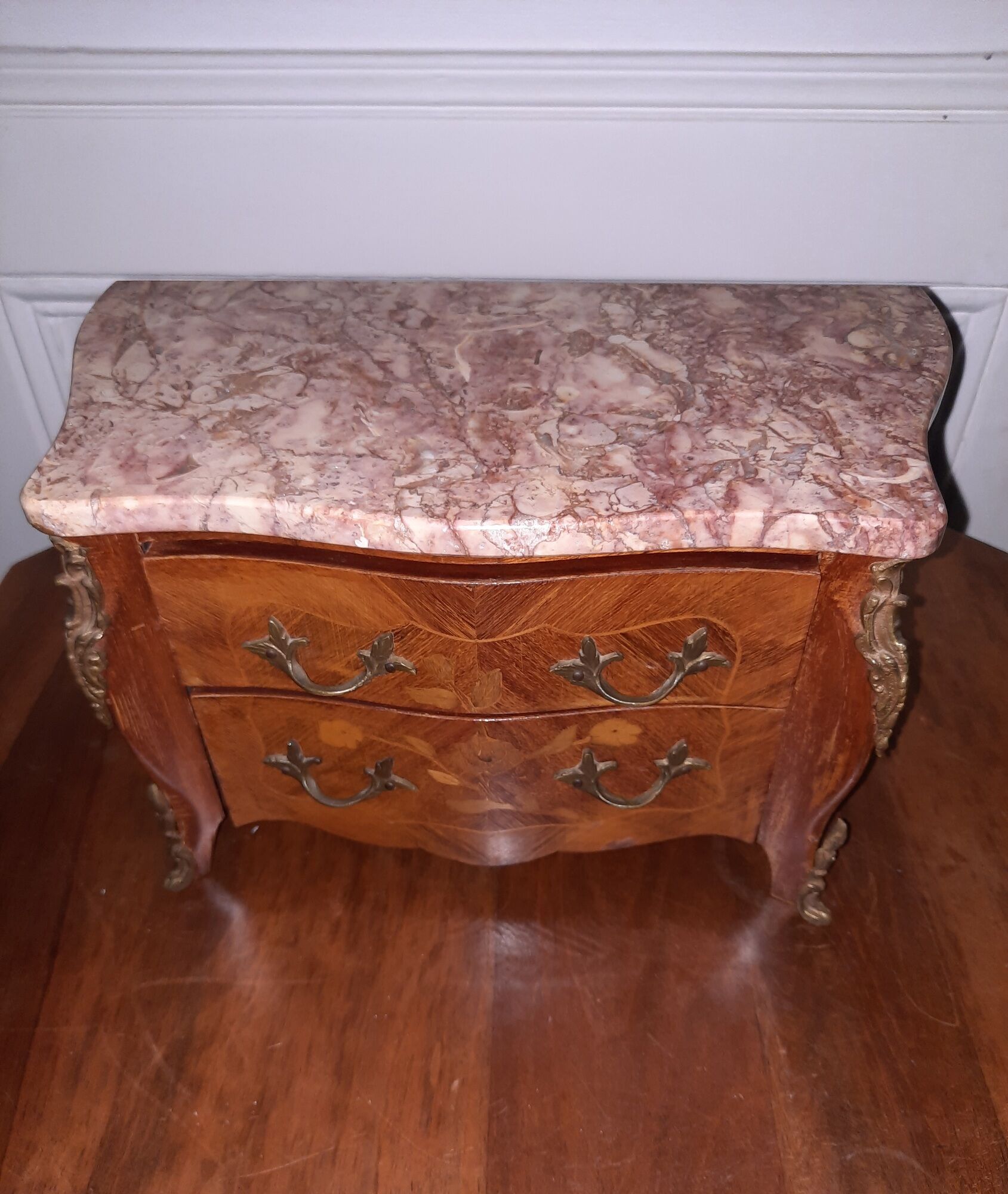 Miniature chest of drawers in Louis XV style marquetry