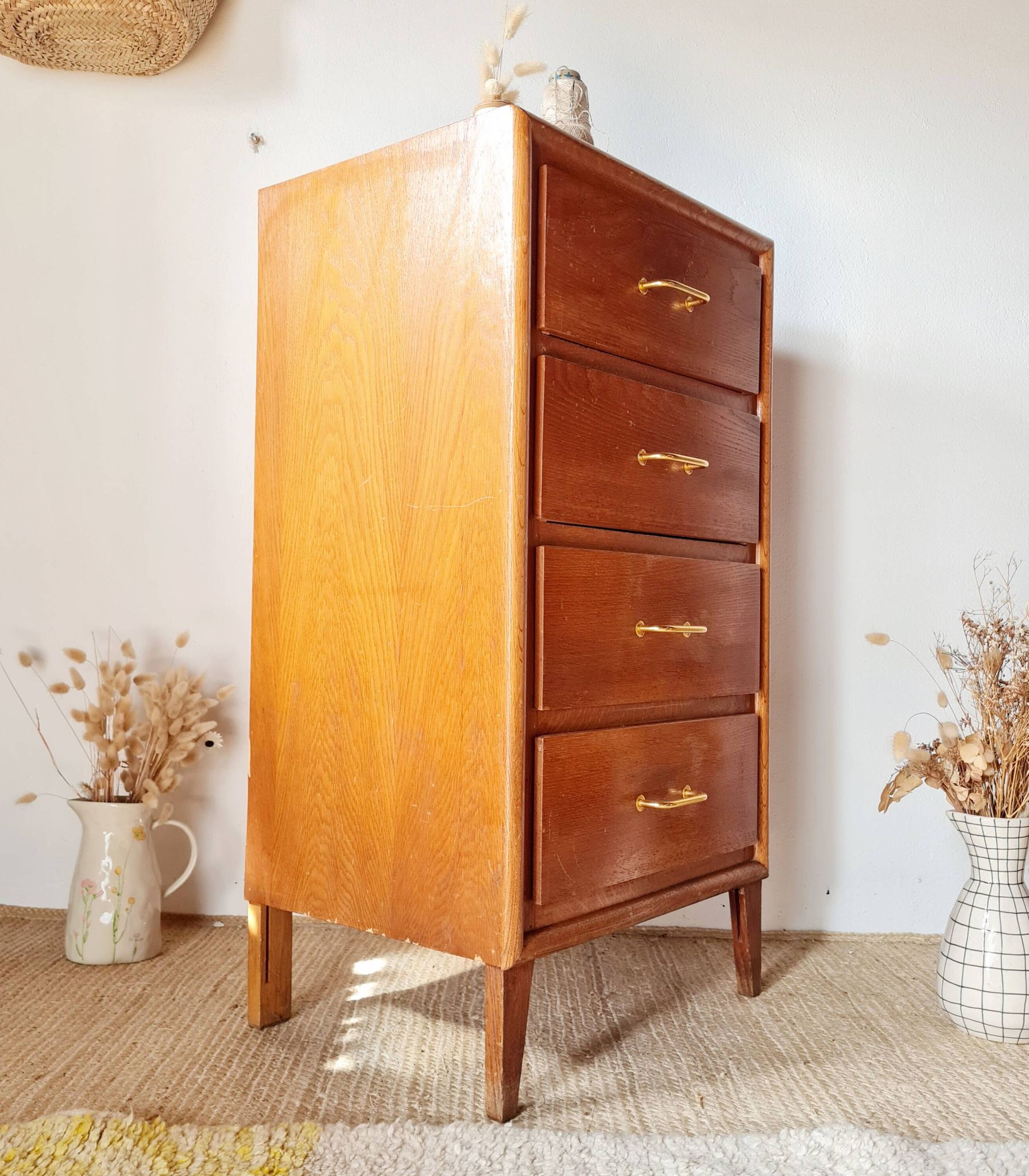 Vintage 1950s wooden chest of drawers – 4 drawers – tapered legs