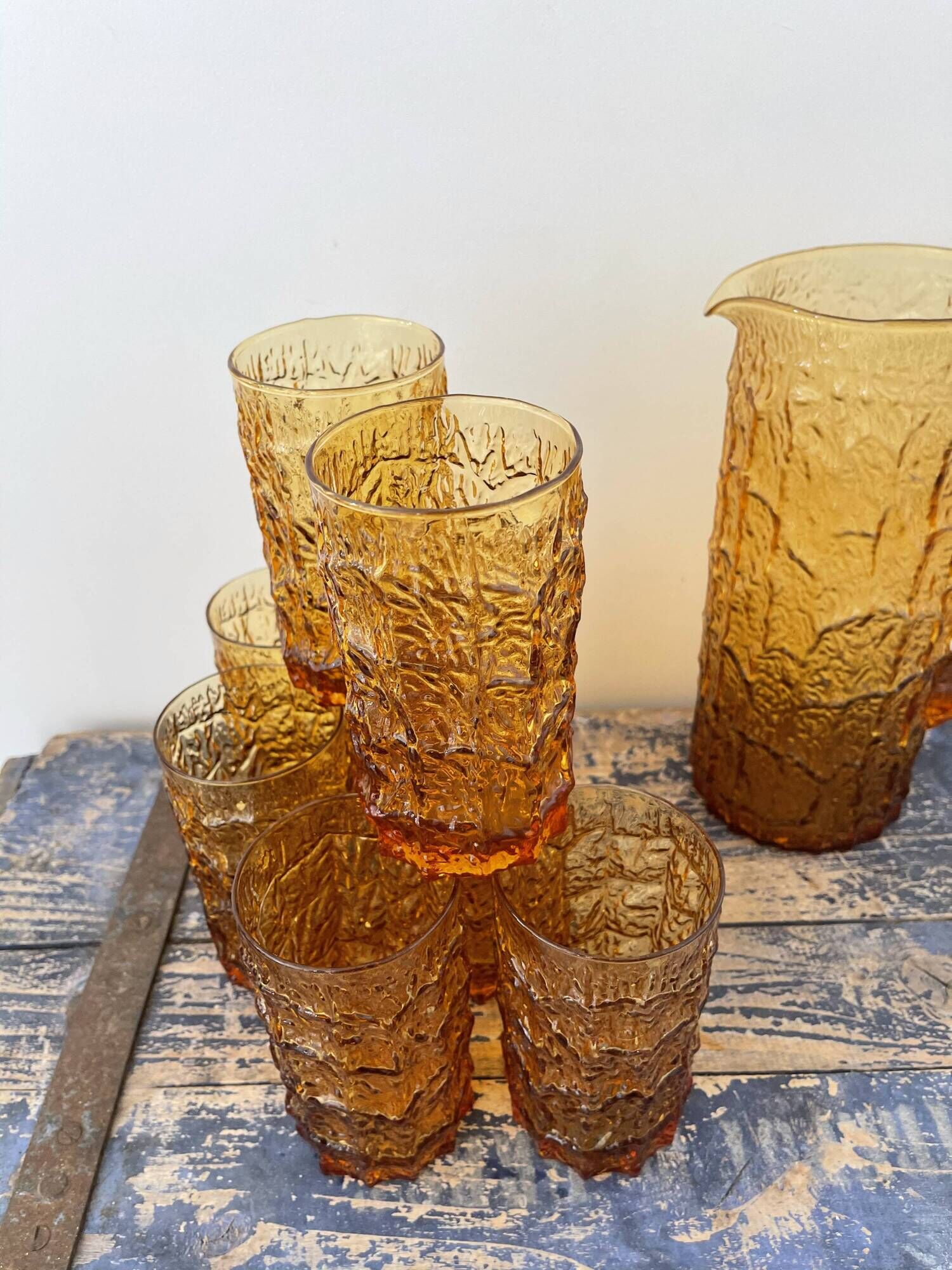 Orangeade service in amber glass 8 glasses and their pitcher