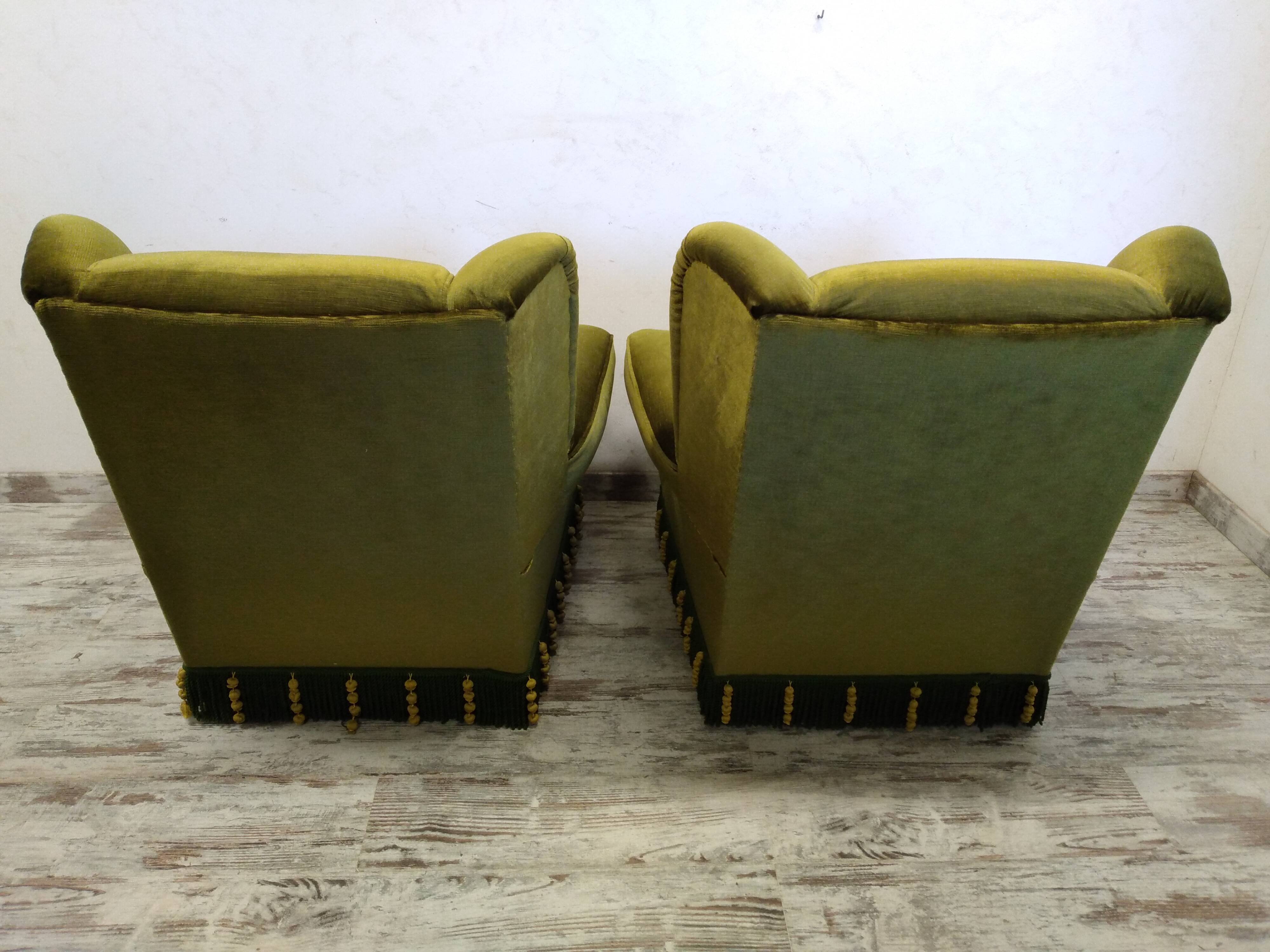 Armchairs with fringes and velvet ears