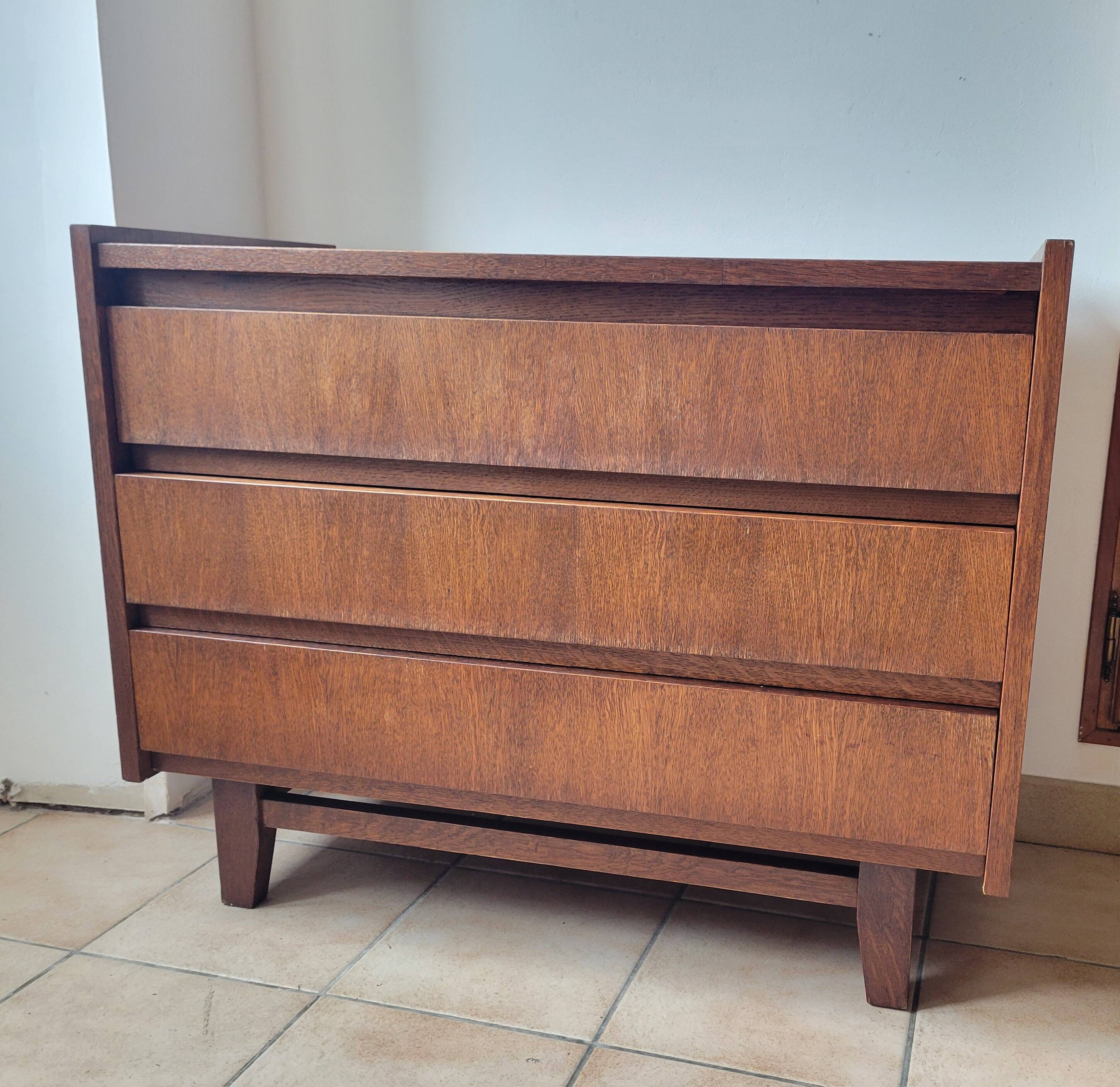 Vintage oak chest of drawers