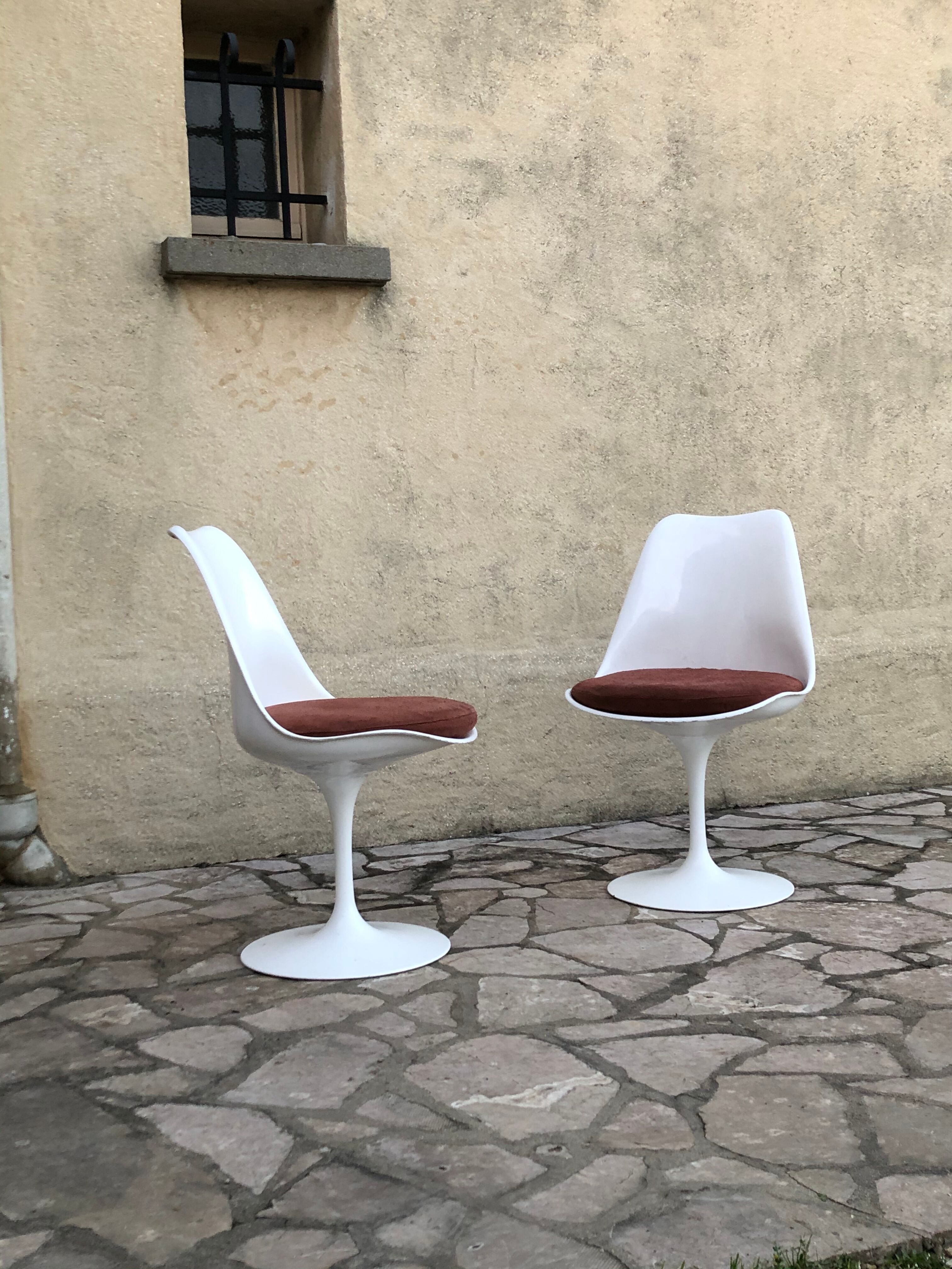 Pair of chairs by Eero Saarinen for Knoll 1960