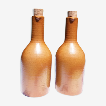 Sandstone bottles from the arnon