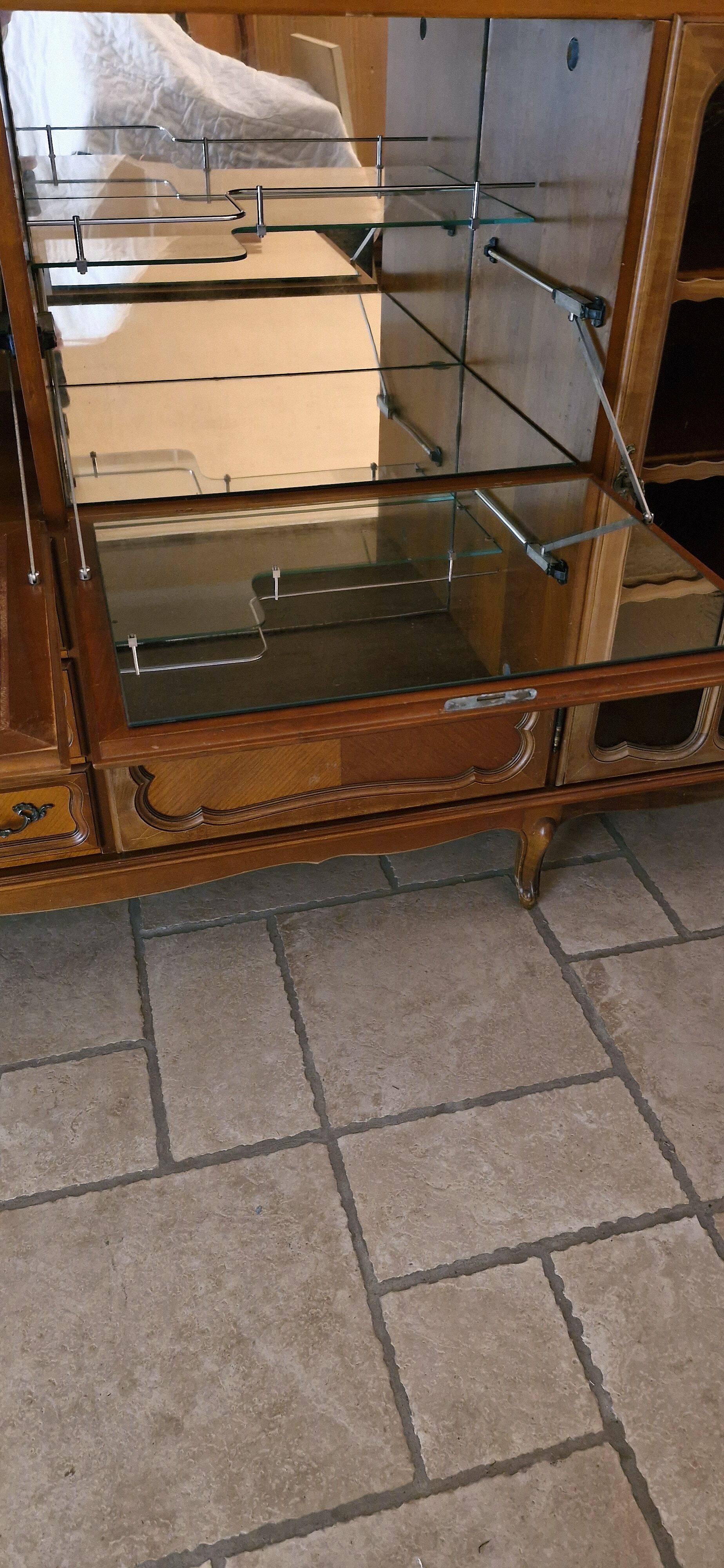 Wooden sideboard with 5 doors and 3 drawers, 2 glass doors.