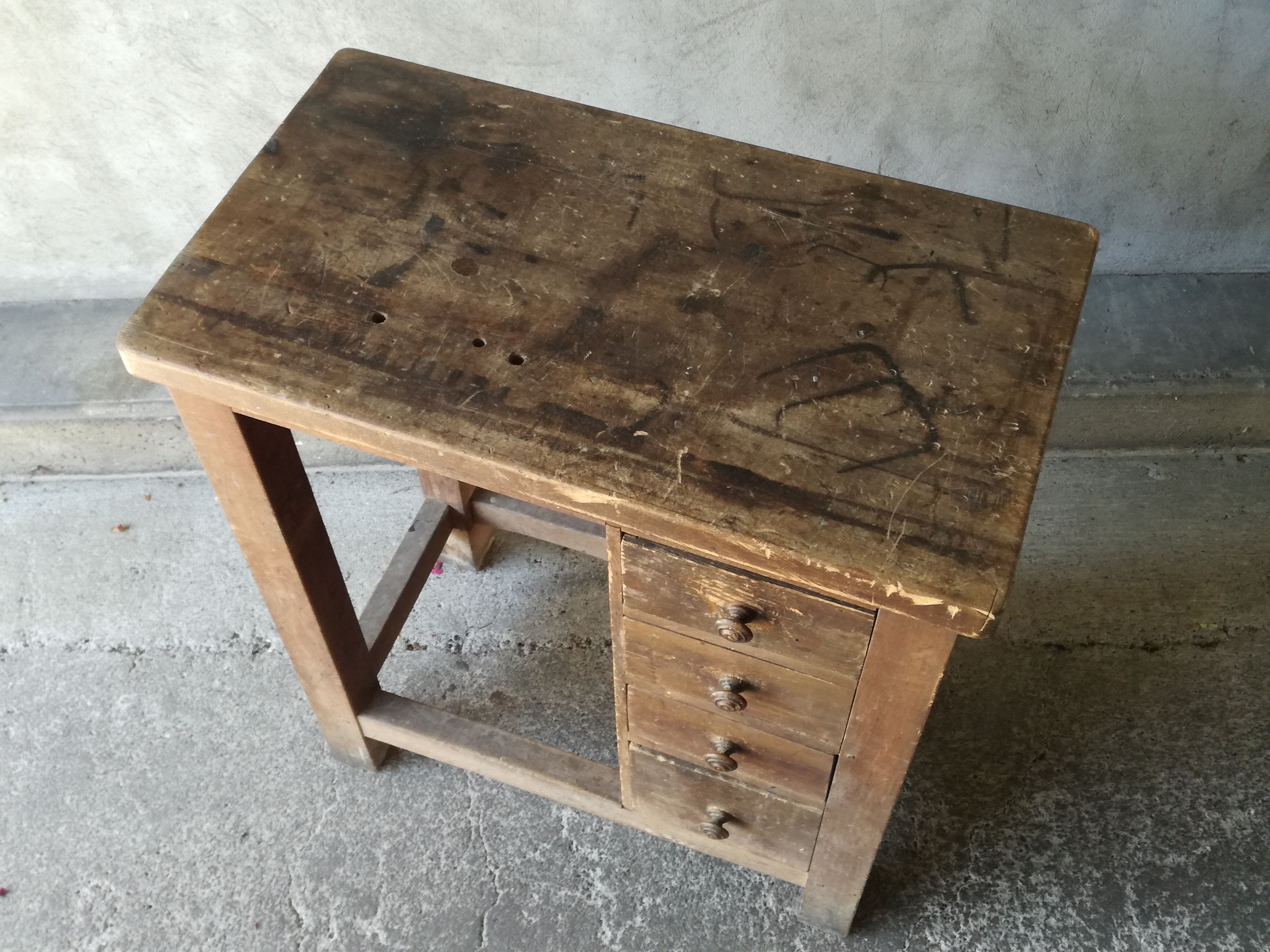 Wooden craft workbench