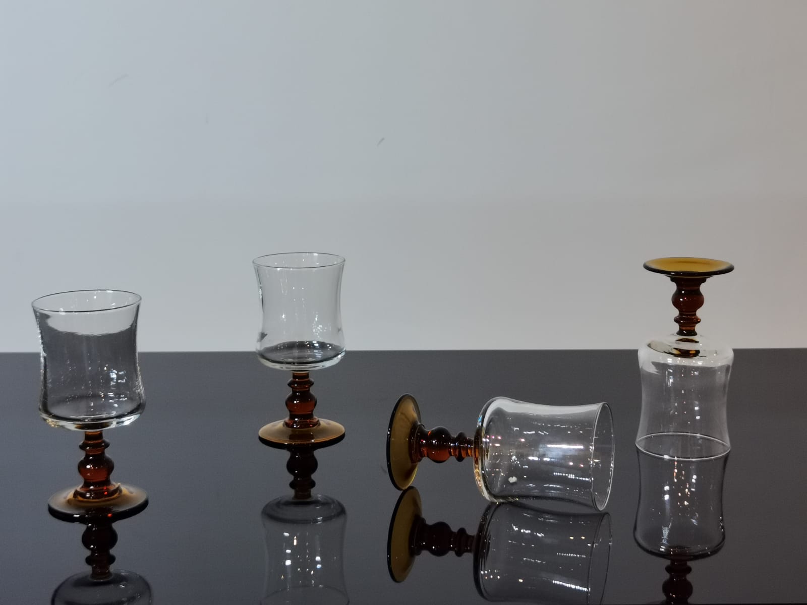 4 verres à vin Luminarc pieds ambrés