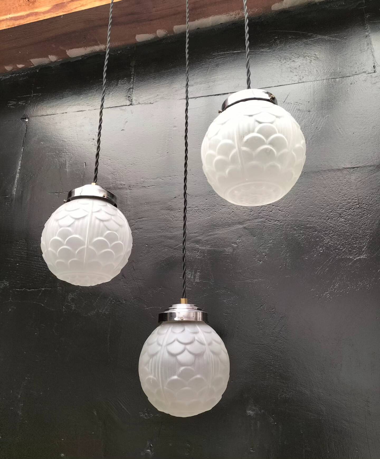 Art deco pendant lights