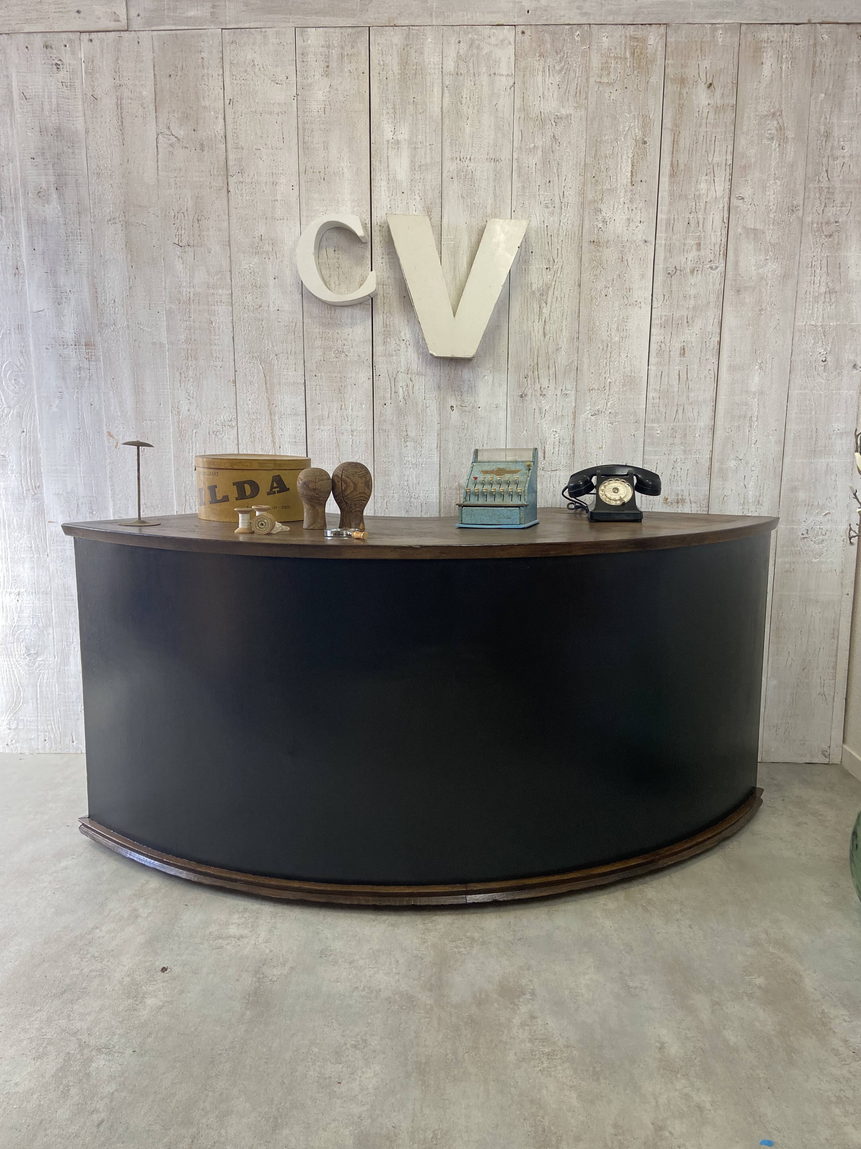 Ancien comptoir de mercerie