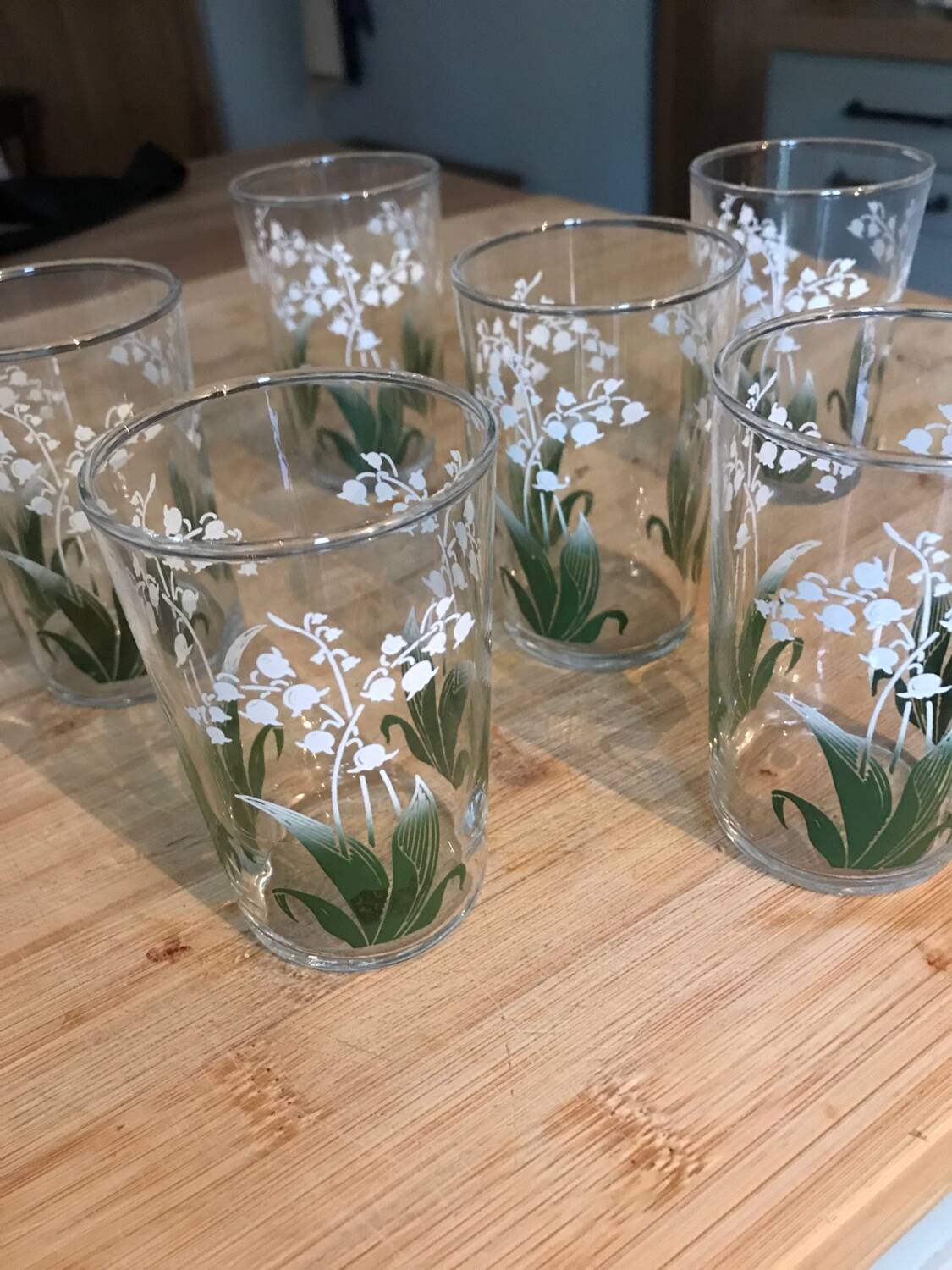 Lot verres anciens décor muguet