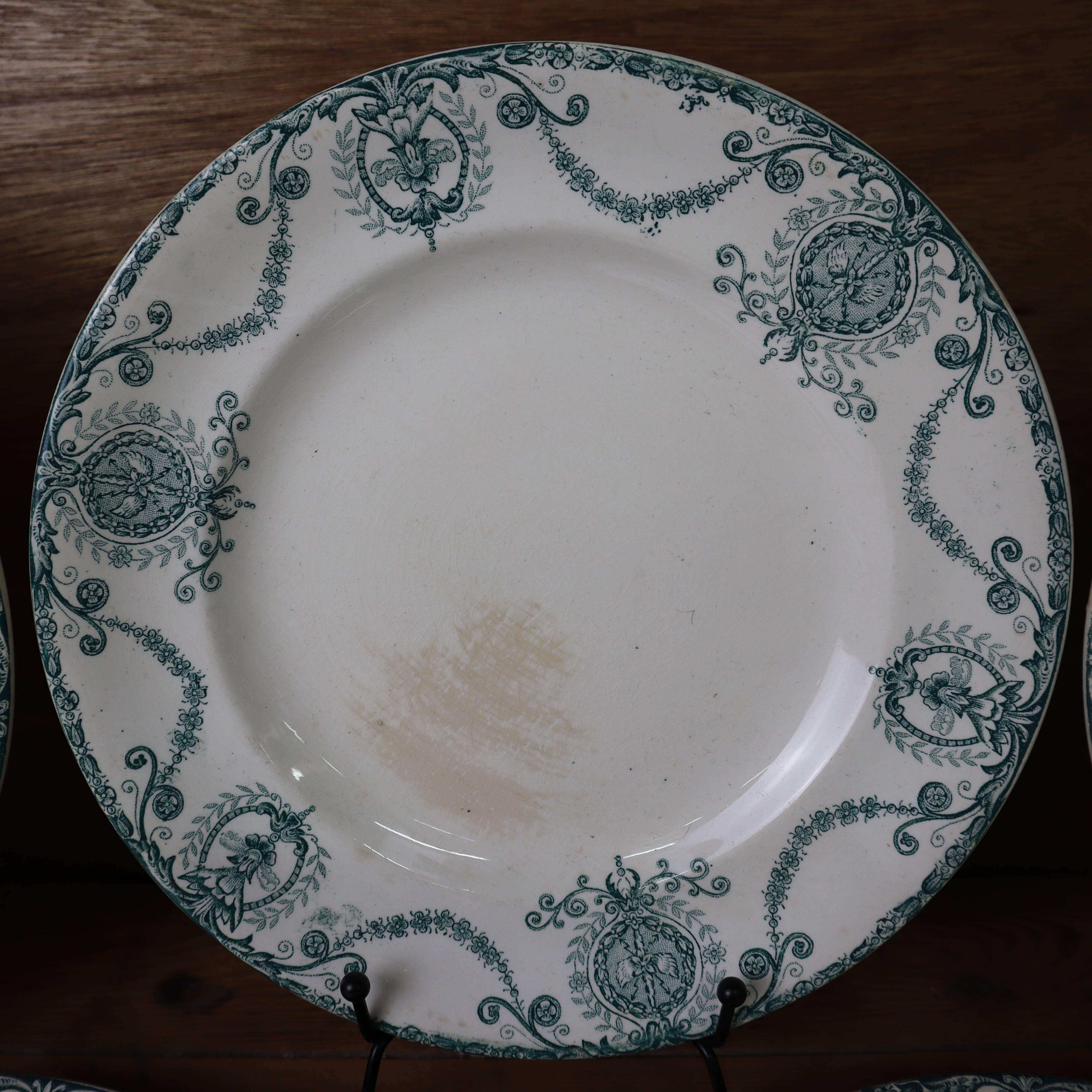 5 old flat plates in Terre de Fer, Pierrefonds model