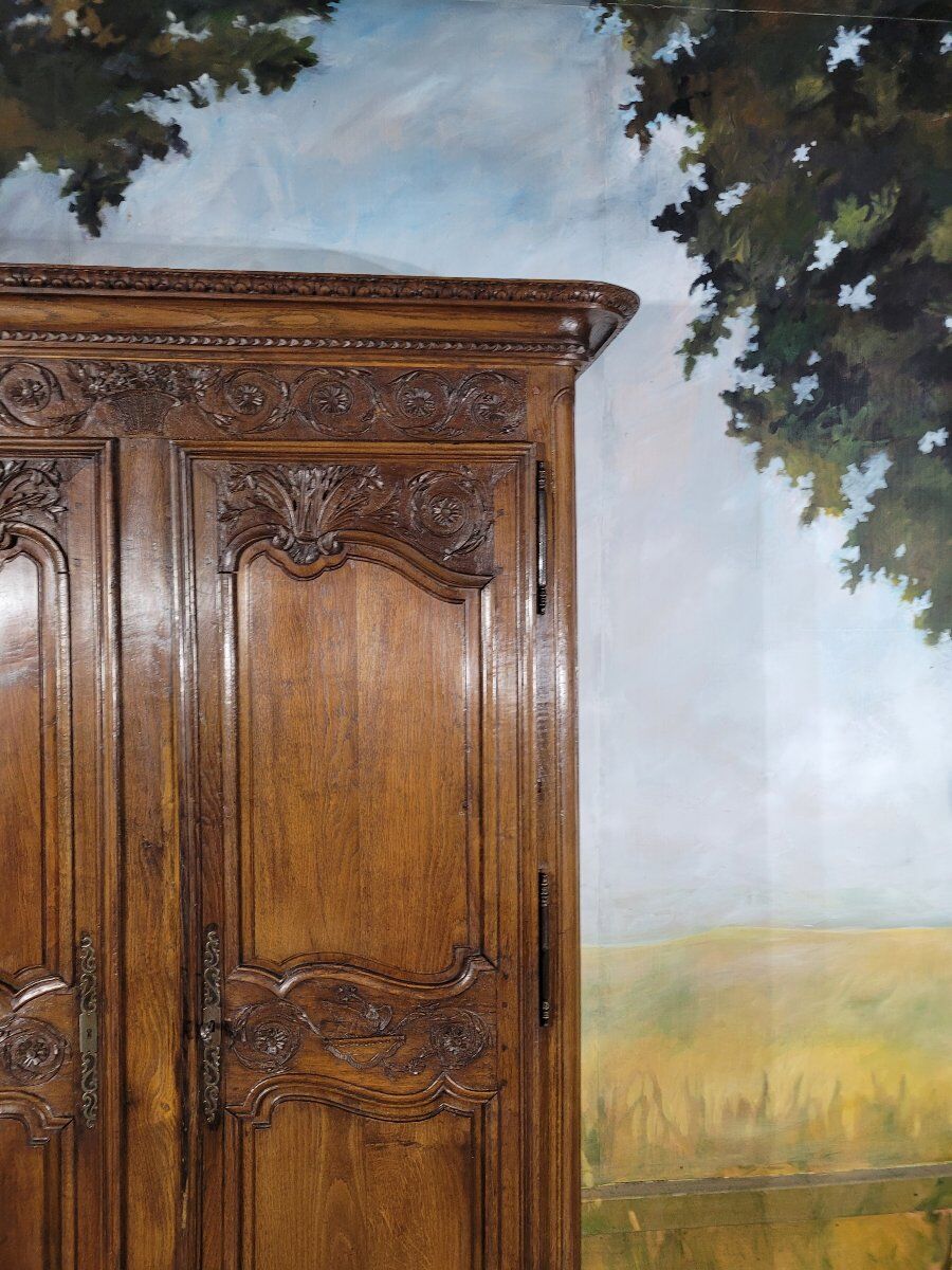 Armoire Louis XV en chêne
