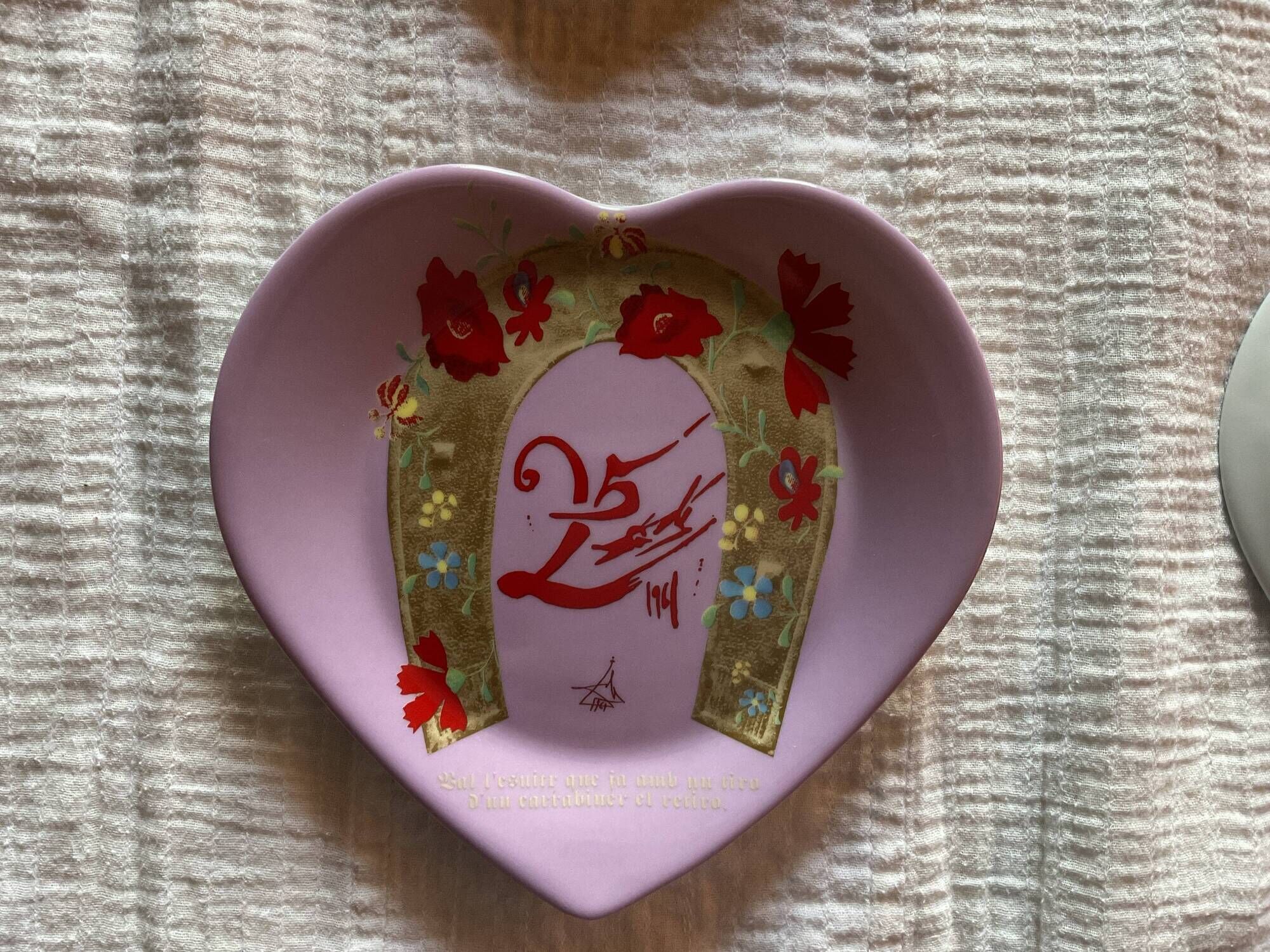 6 small heart-shaped porcelain plates Philippe Deshoulieres Salvador Dali