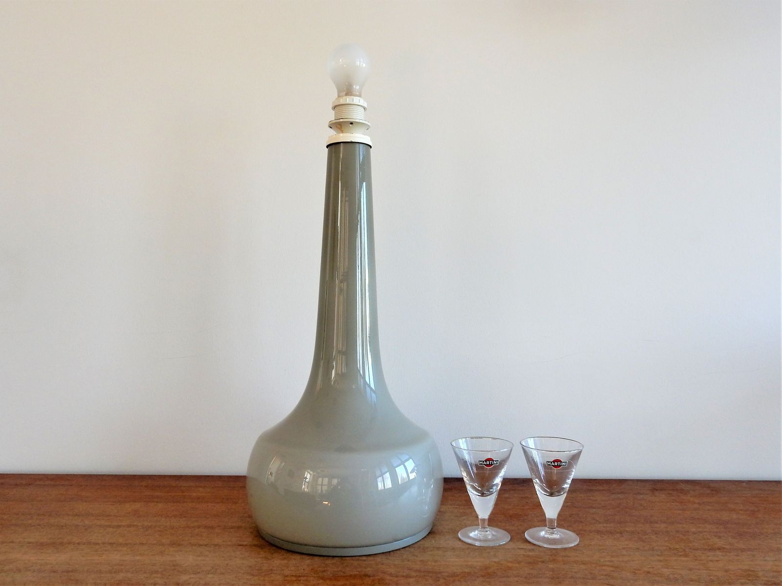 Lampe de bureau vintage en verre gris 1960s
