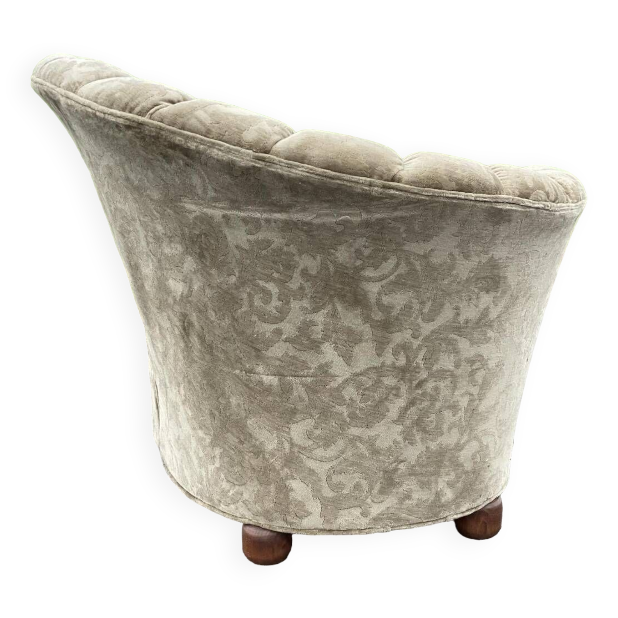 Asymmetrical Hollywood chair