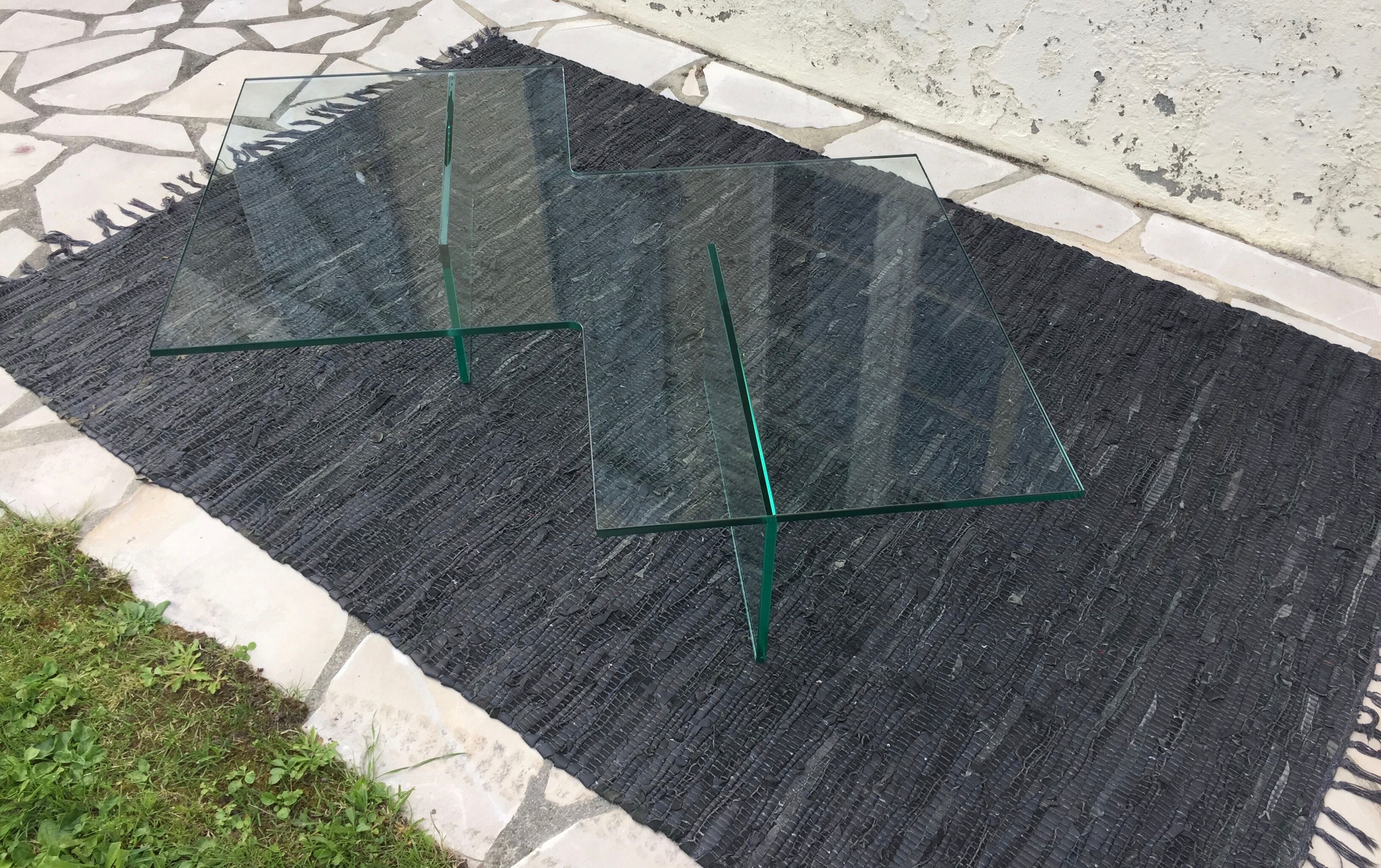 All-glass free-form coffee table