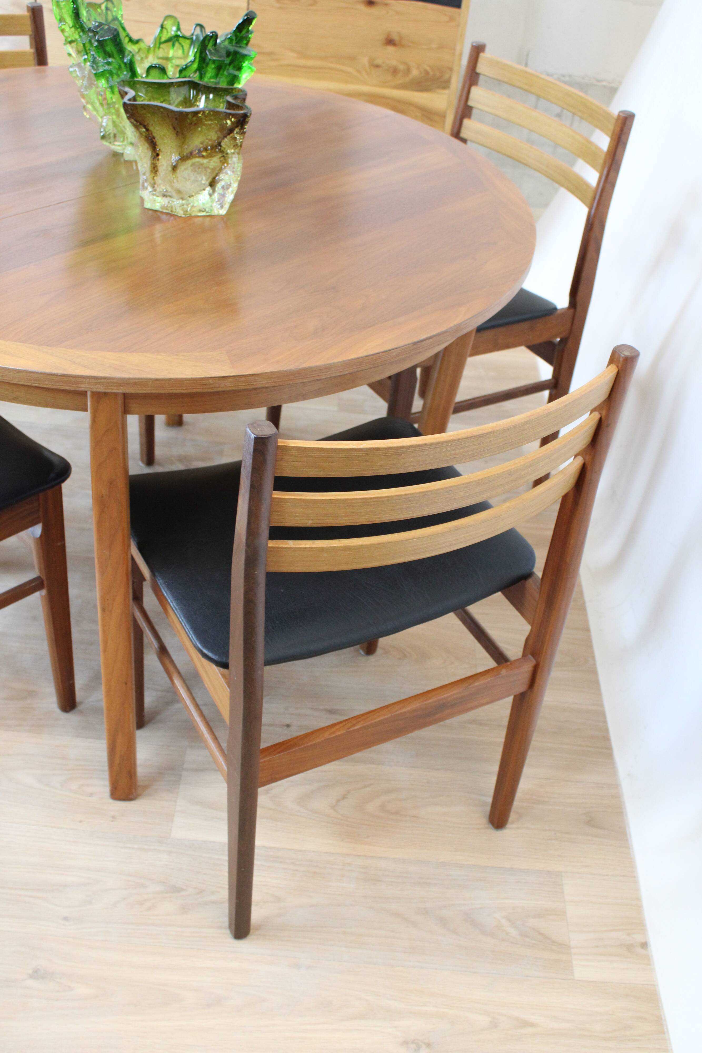 Vintage round teak dining table 4 feet diameter 110 cm Denmark