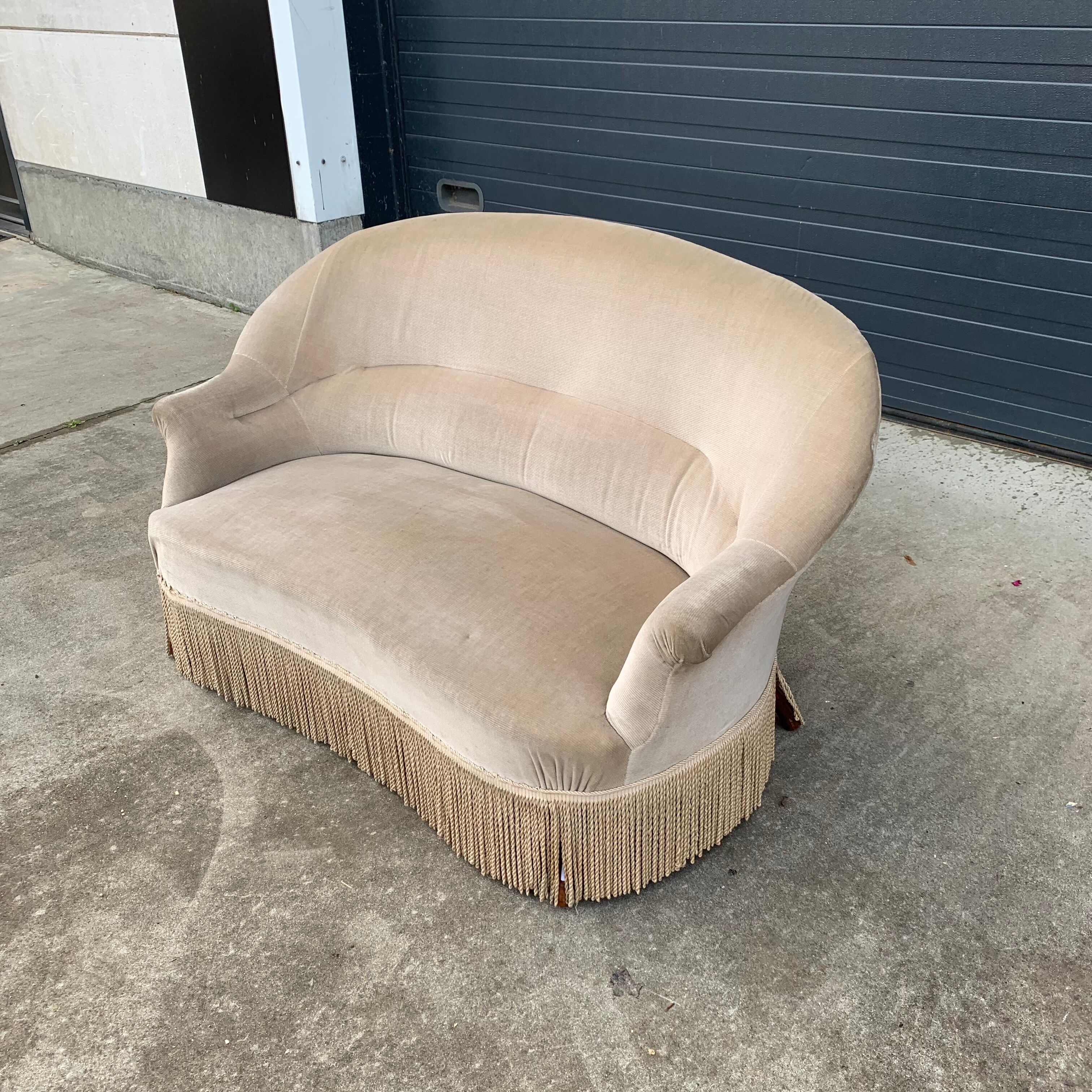 Toad sofa Napoleon III