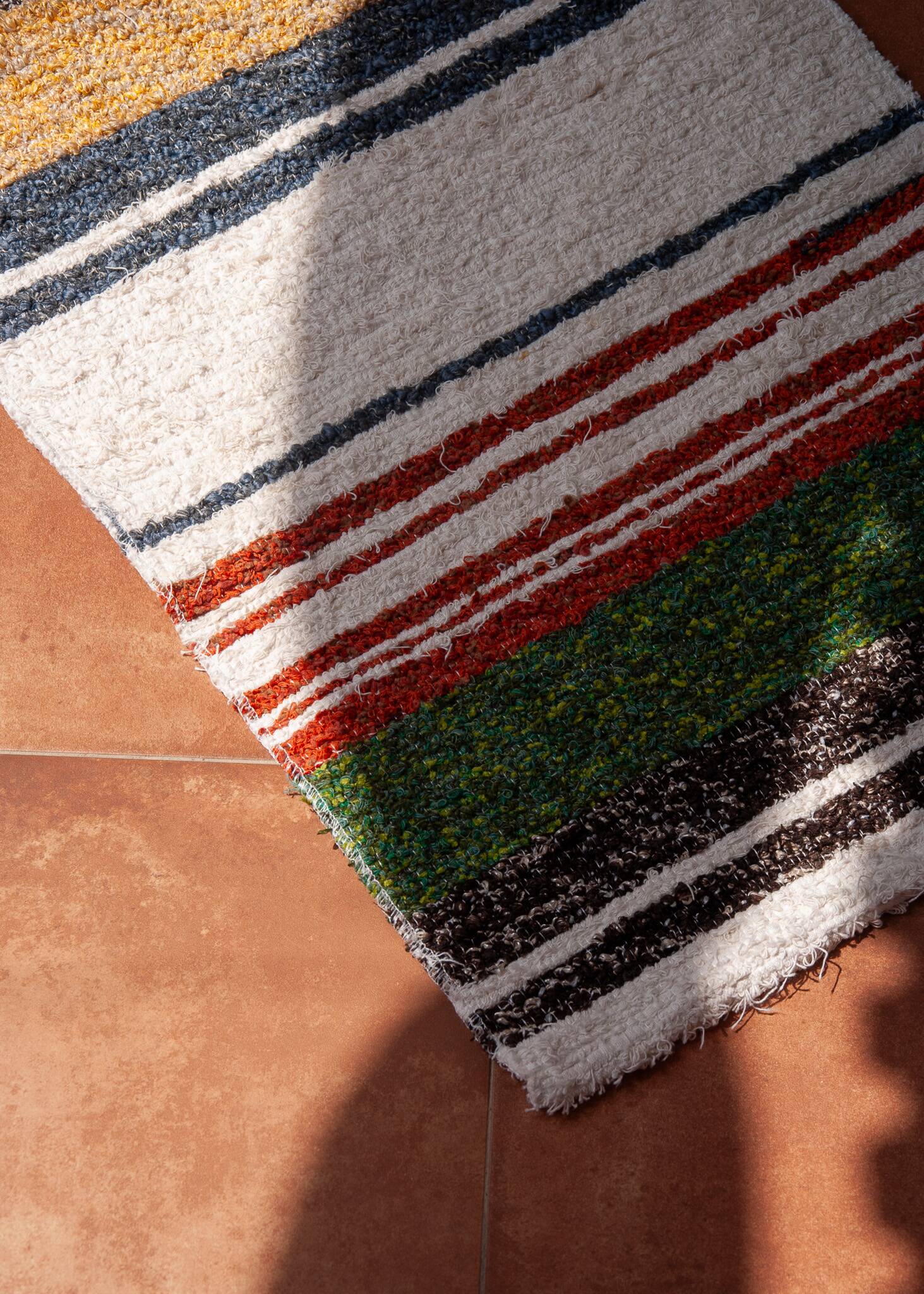 Handwoven recycled cotton rug - 40 x 60 cm