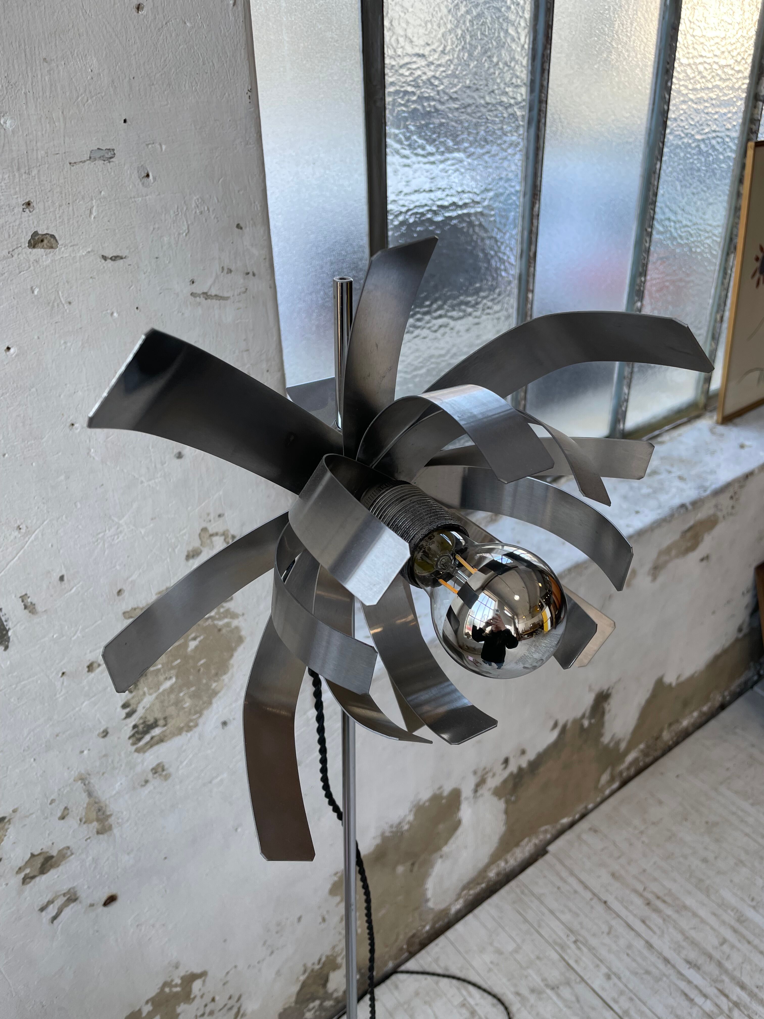 Floor lamp chrome 'flower' design Jacques Veyrat-Masson and Philippe Rogier, edited by Oxar