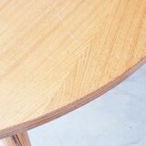 Scandinavian expandable table