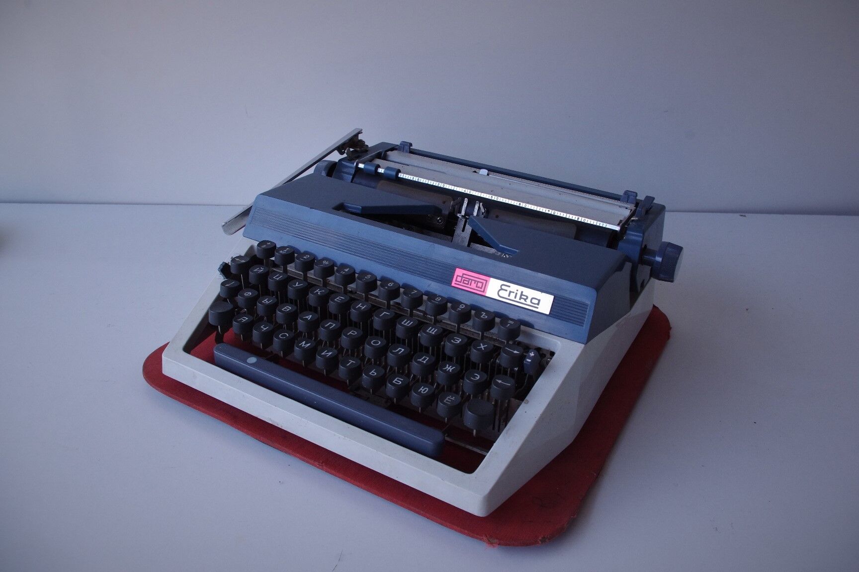 Machine à écrire cyrillique alphabet russe